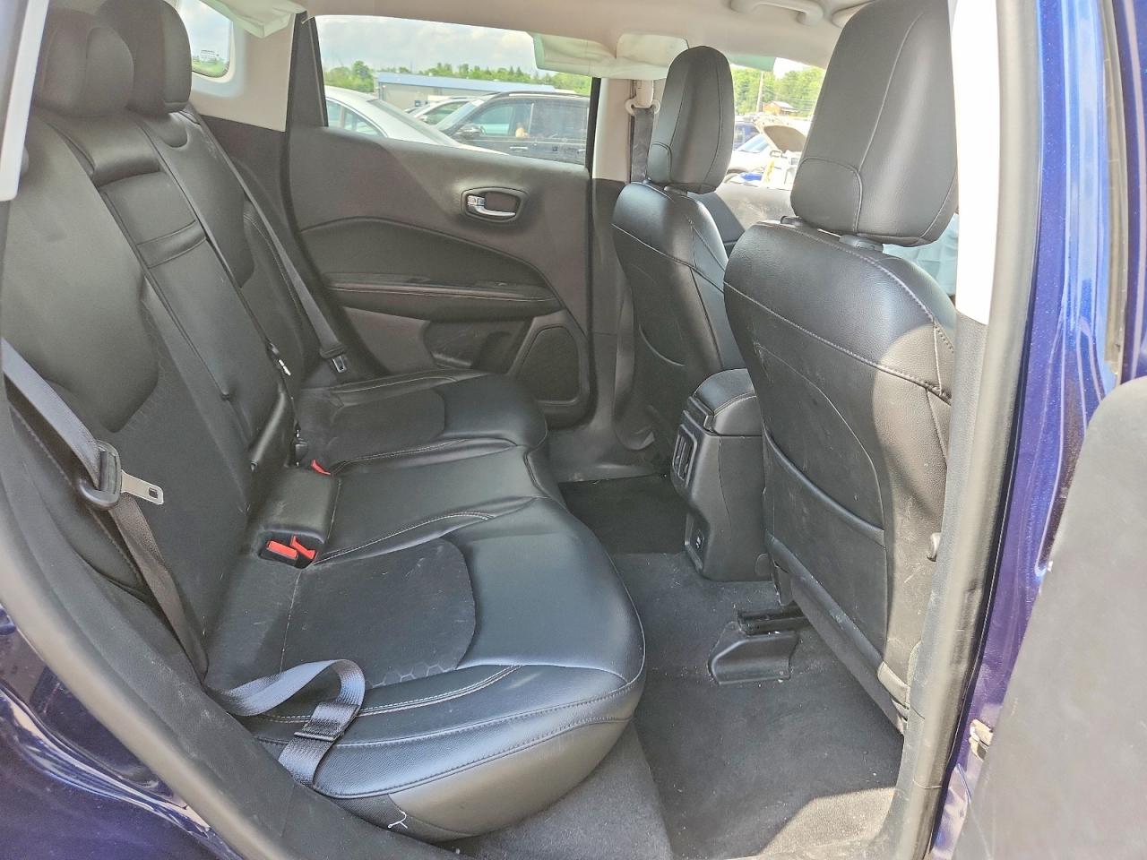 2018 Jeep Compass Latitude Синий vin: 3C4NJDBB4JT239547