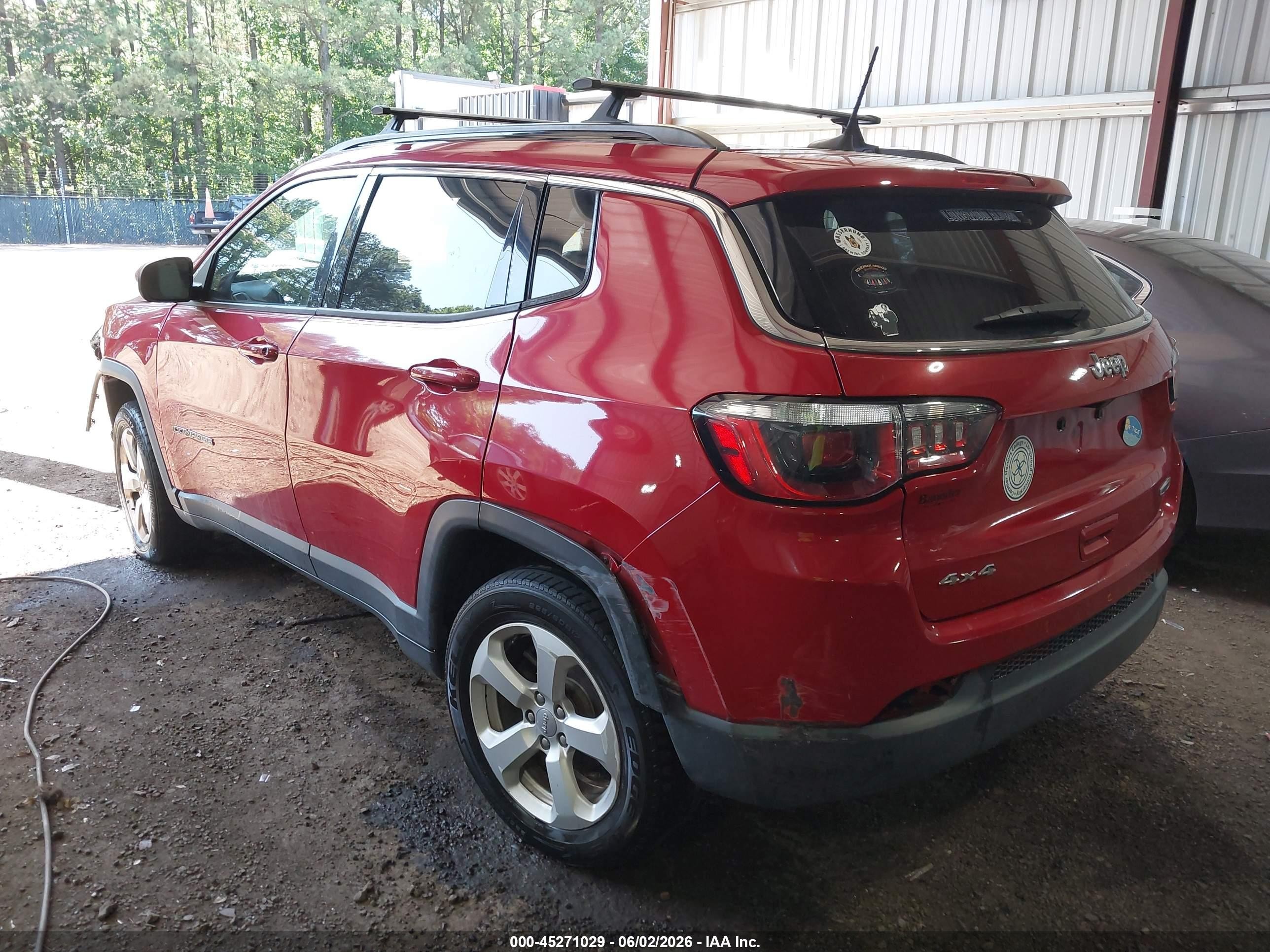 2018 Jeep Compass Latitude 4x4 Red vin: 3C4NJDBB4JT362068