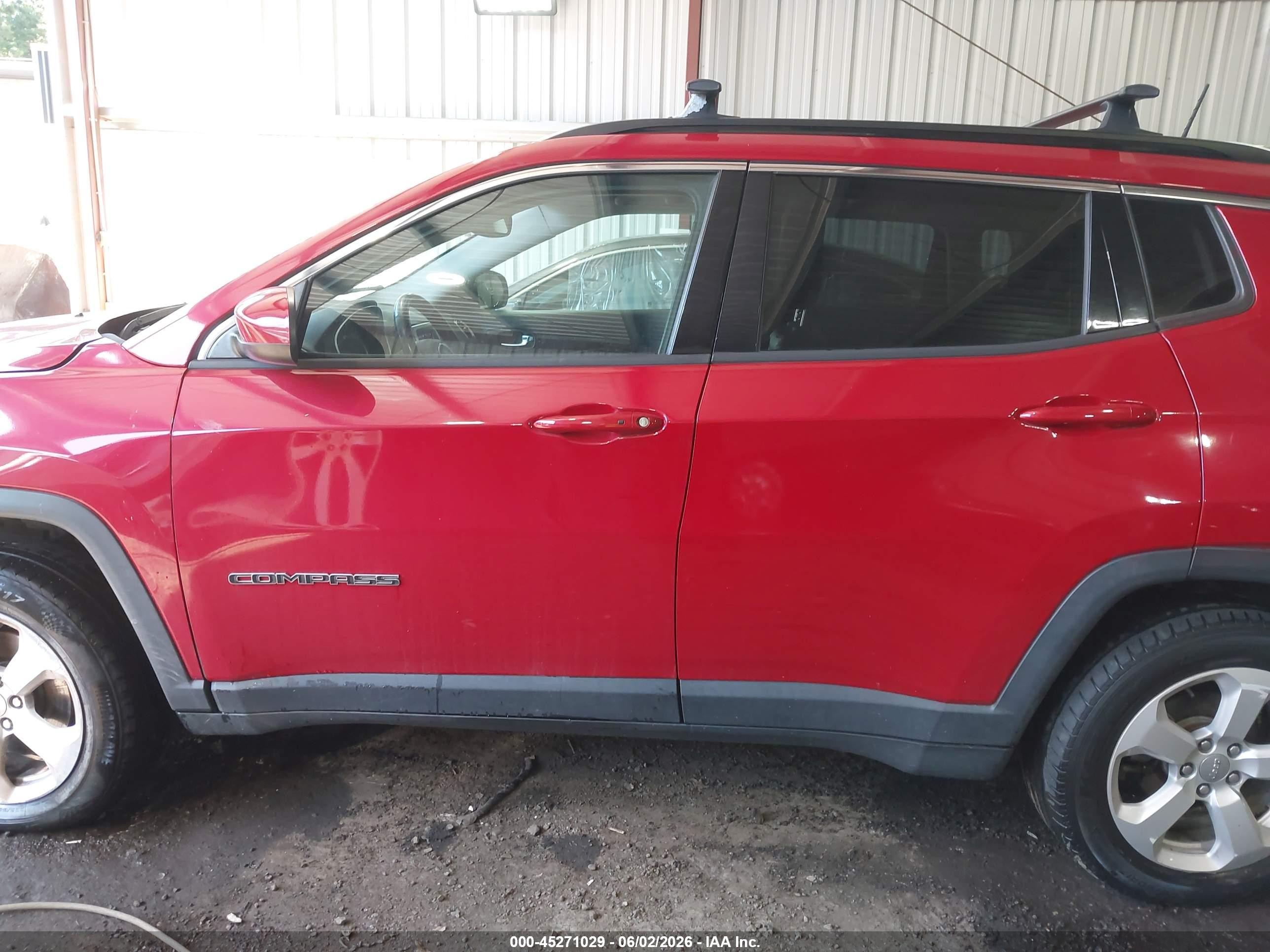 2018 Jeep Compass Latitude 4x4 Red vin: 3C4NJDBB4JT362068