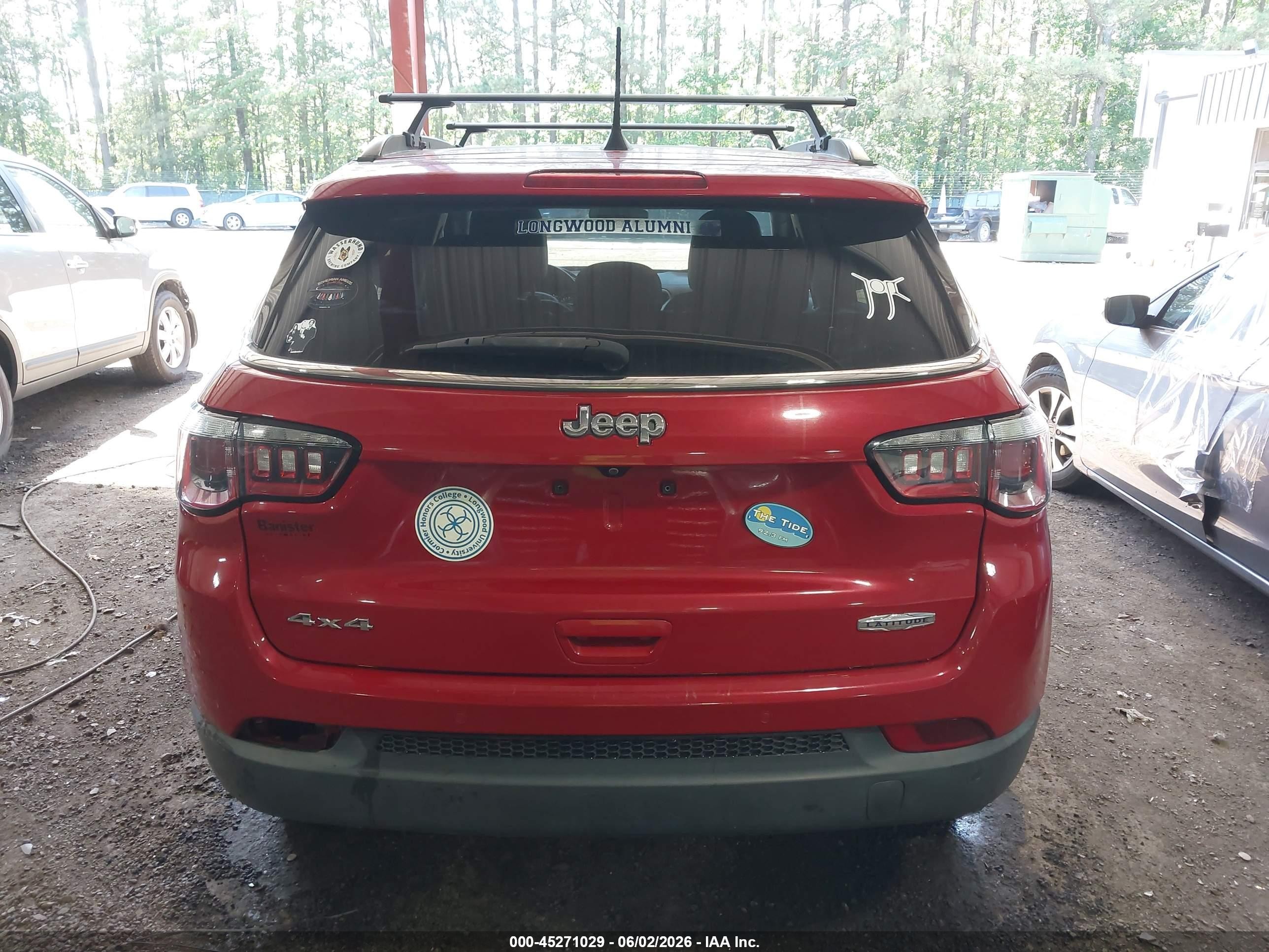 2018 Jeep Compass Latitude 4x4 Red vin: 3C4NJDBB4JT362068