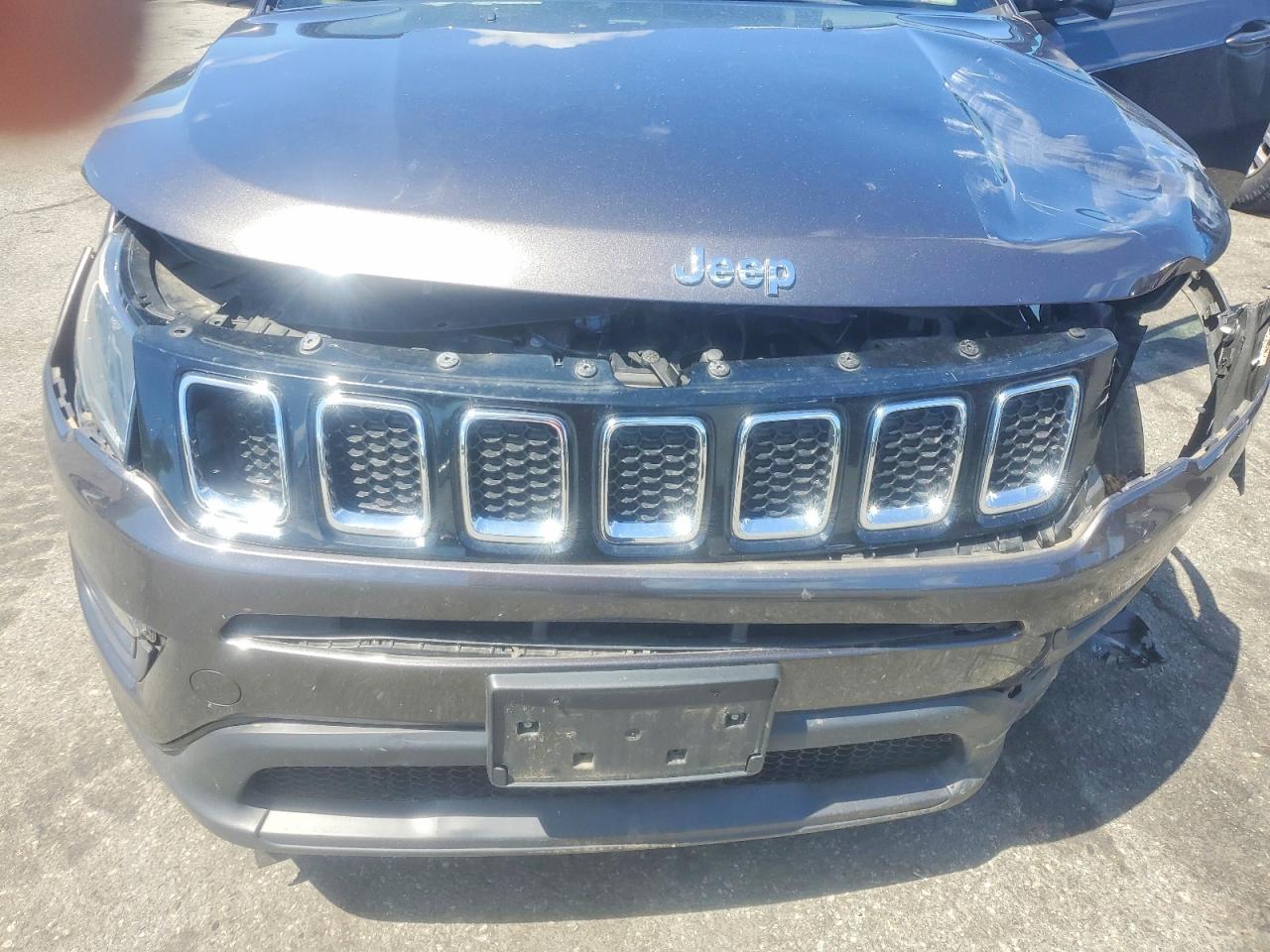 2020 Jeep Compass Latitude Charcoal vin: 3C4NJDBB5LT101258