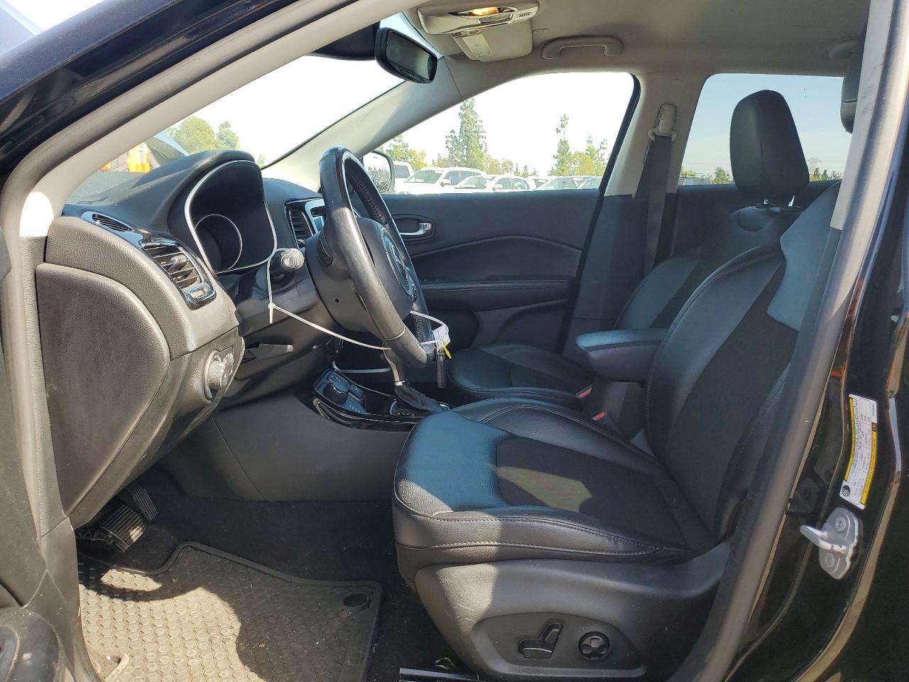 2021 Jeep Compass Latitude Black vin: 3C4NJDBB5MT526061