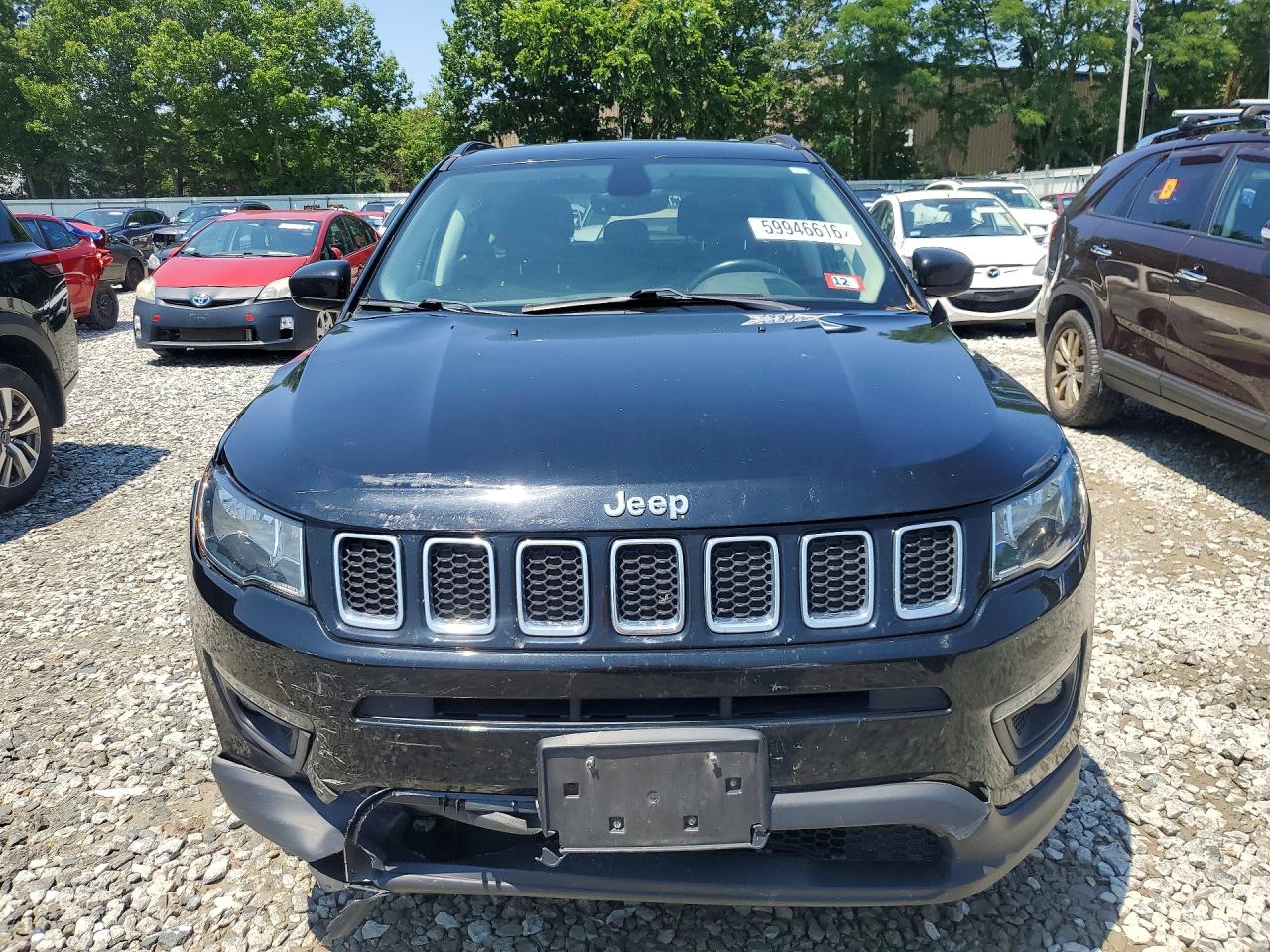 2018 Jeep Compass Latitude Black vin: 3C4NJDBB6JT199973
