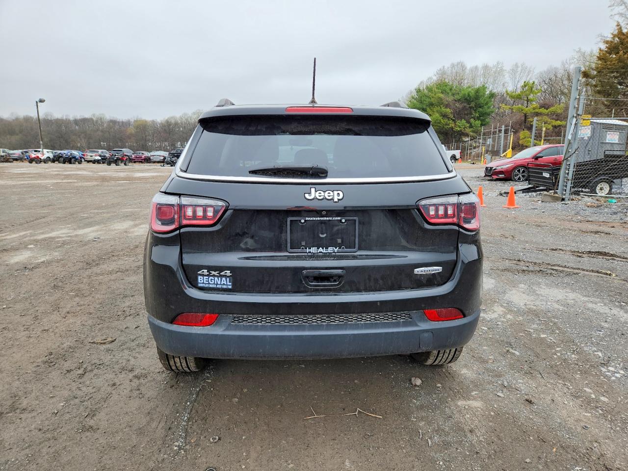 2018 Jeep Compass Latitude Black vin: 3C4NJDBB6JT308240