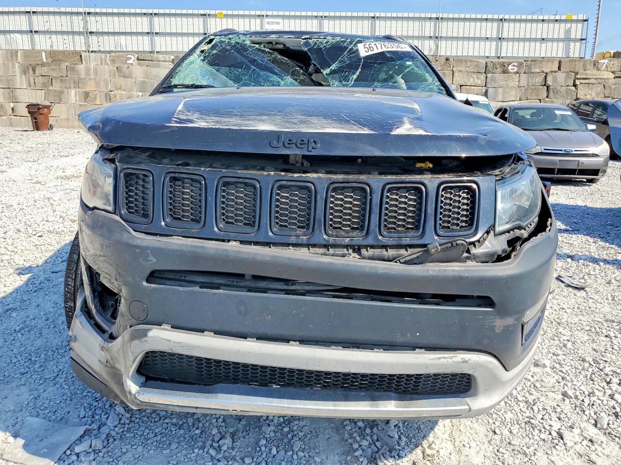 2018 Jeep Compass Latitude Black vin: 3C4NJDBB6JT325359
