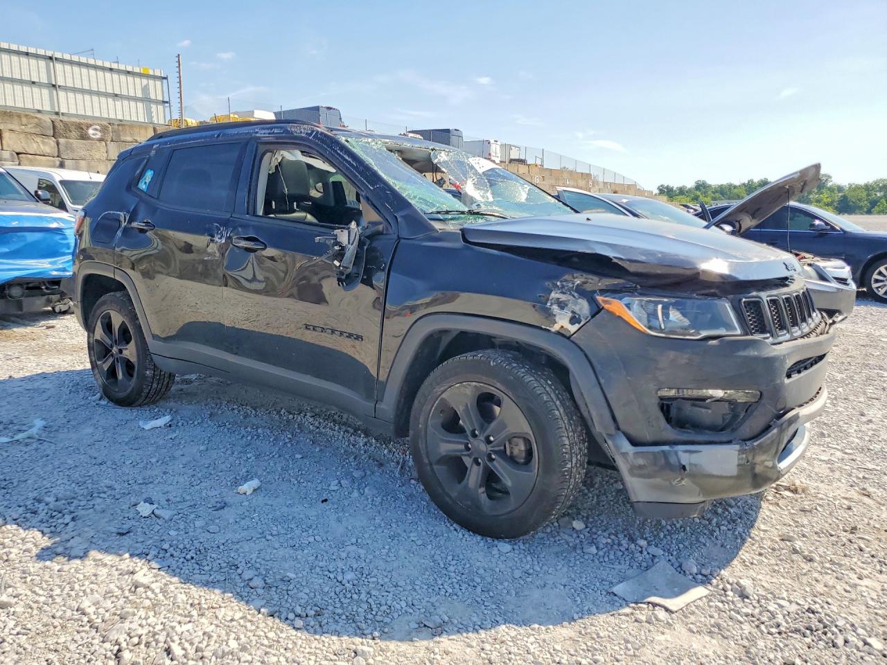 2018 Jeep Compass Latitude Black vin: 3C4NJDBB6JT325359