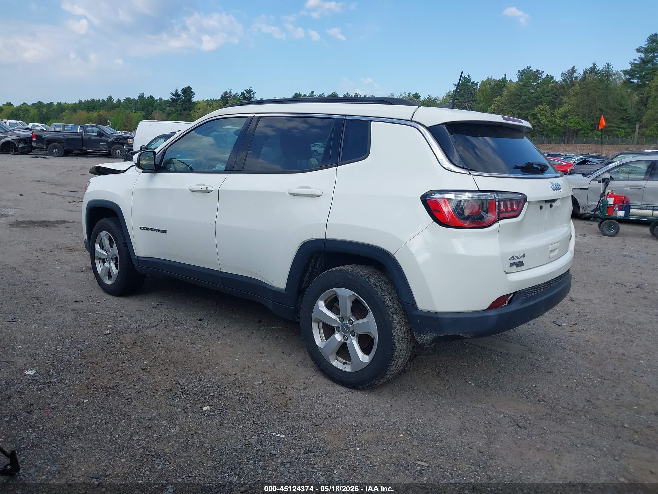 2019 Jeep Compass Latitude 4x4 White vin: 3C4NJDBB6KT646125