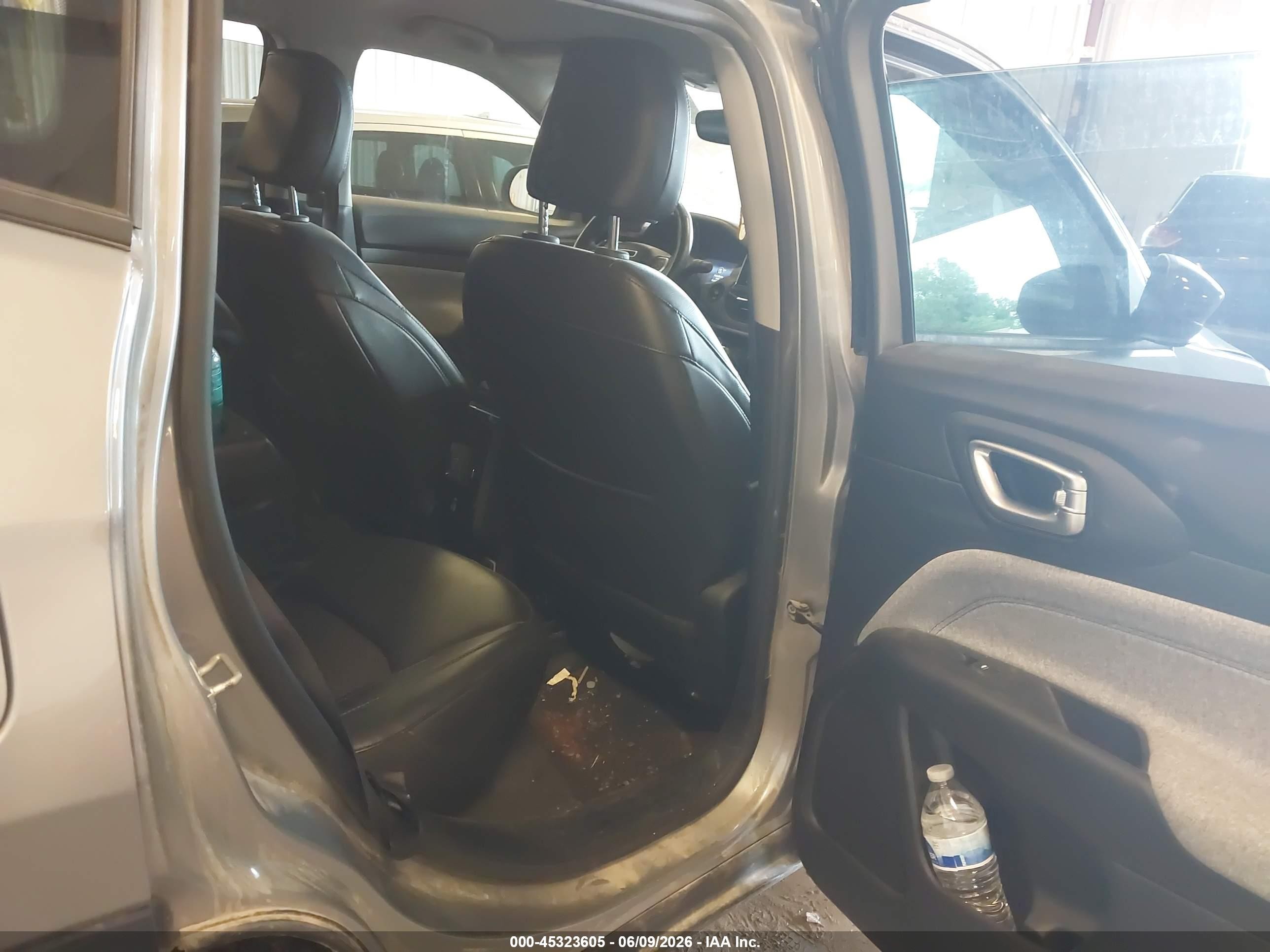 2022 Jeep Compass Latitude 4x4 Gray vin: 3C4NJDBB6NT181933