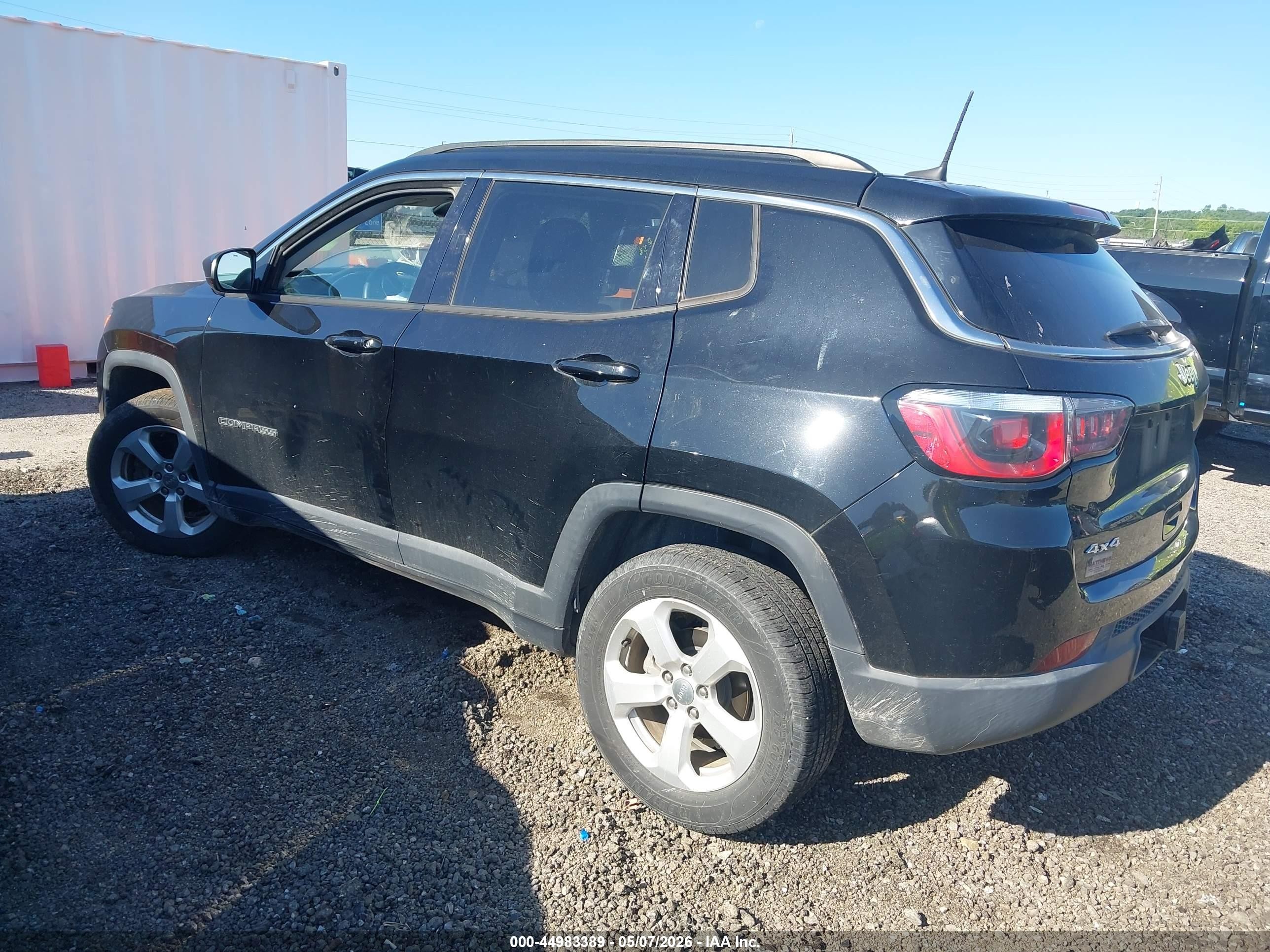 2017 Jeep New Compass Latitude 4x4 Черный vin: 3C4NJDBB7HT692393