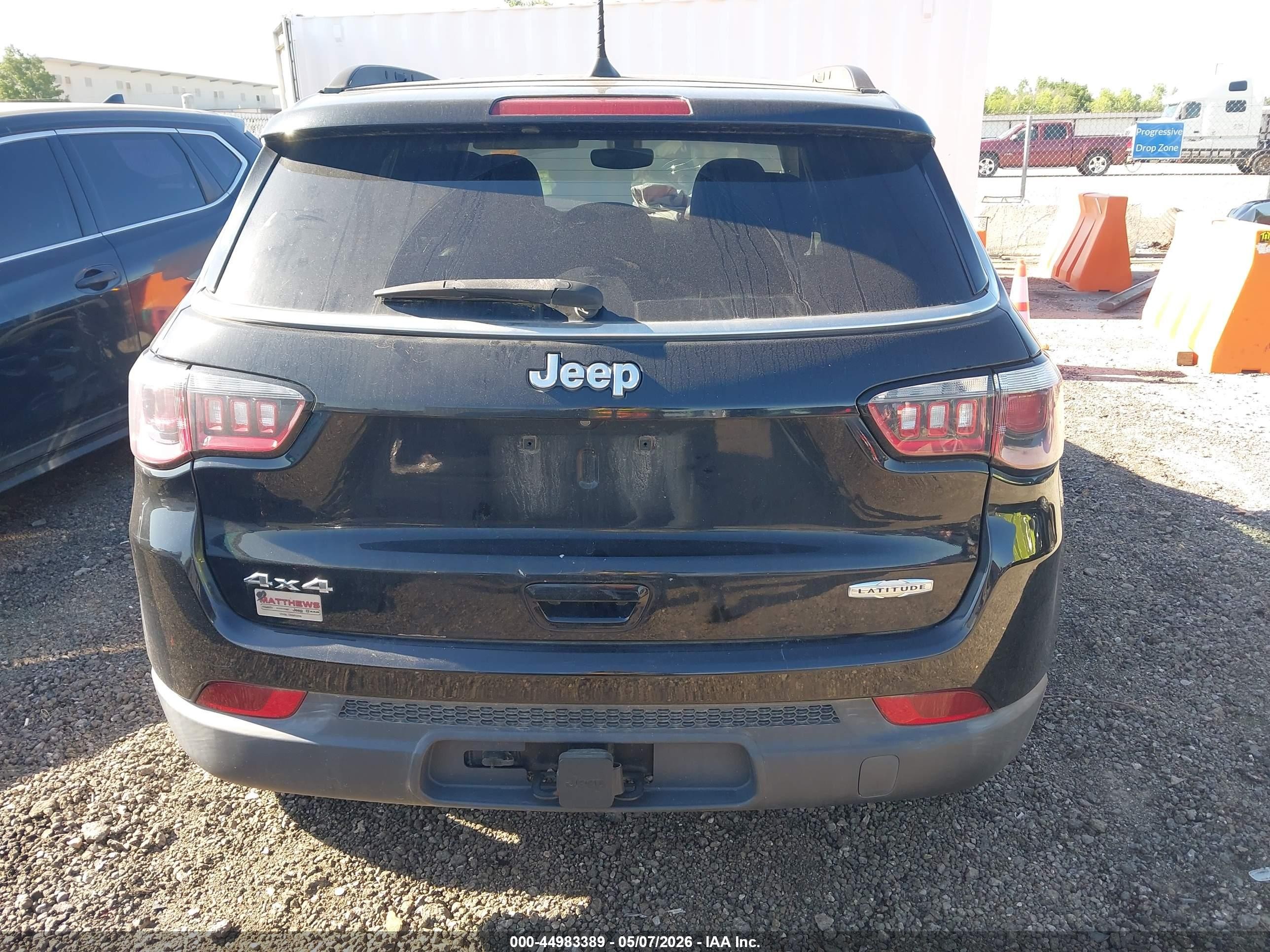 2017 Jeep New Compass Latitude 4x4 Черный vin: 3C4NJDBB7HT692393