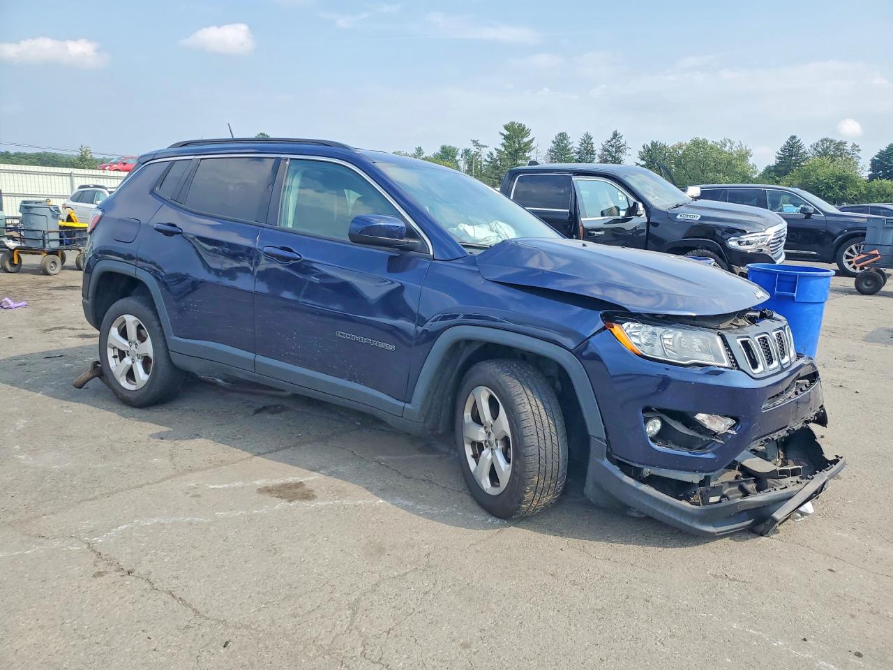 2018 Jeep Compass Latitude Синий vin: 3C4NJDBB7JT360833
