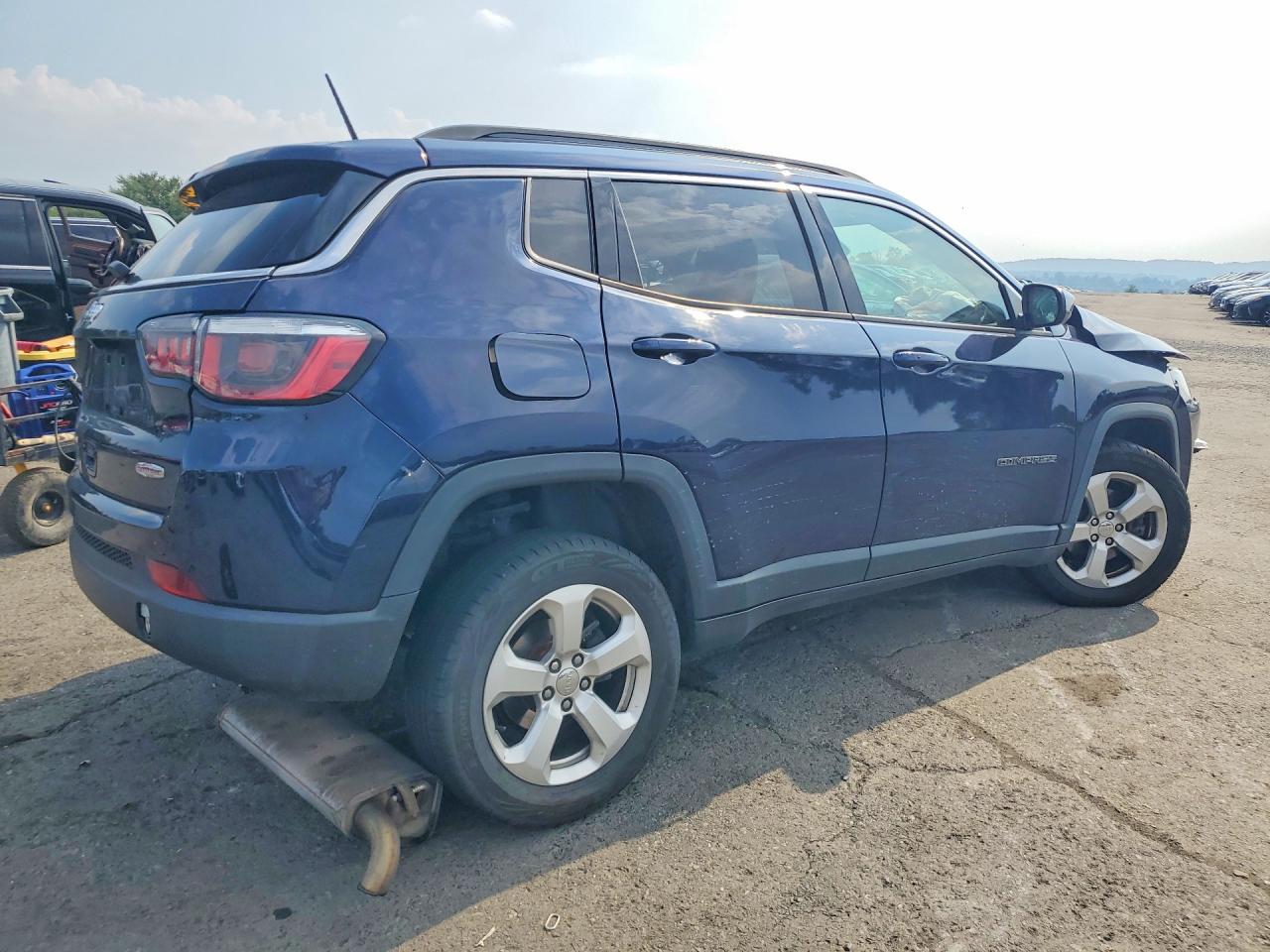 2018 Jeep Compass Latitude Синий vin: 3C4NJDBB7JT360833