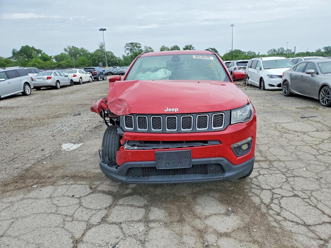 2018 Jeep Compass Latitude Red vin: 3C4NJDBB7JT366180
