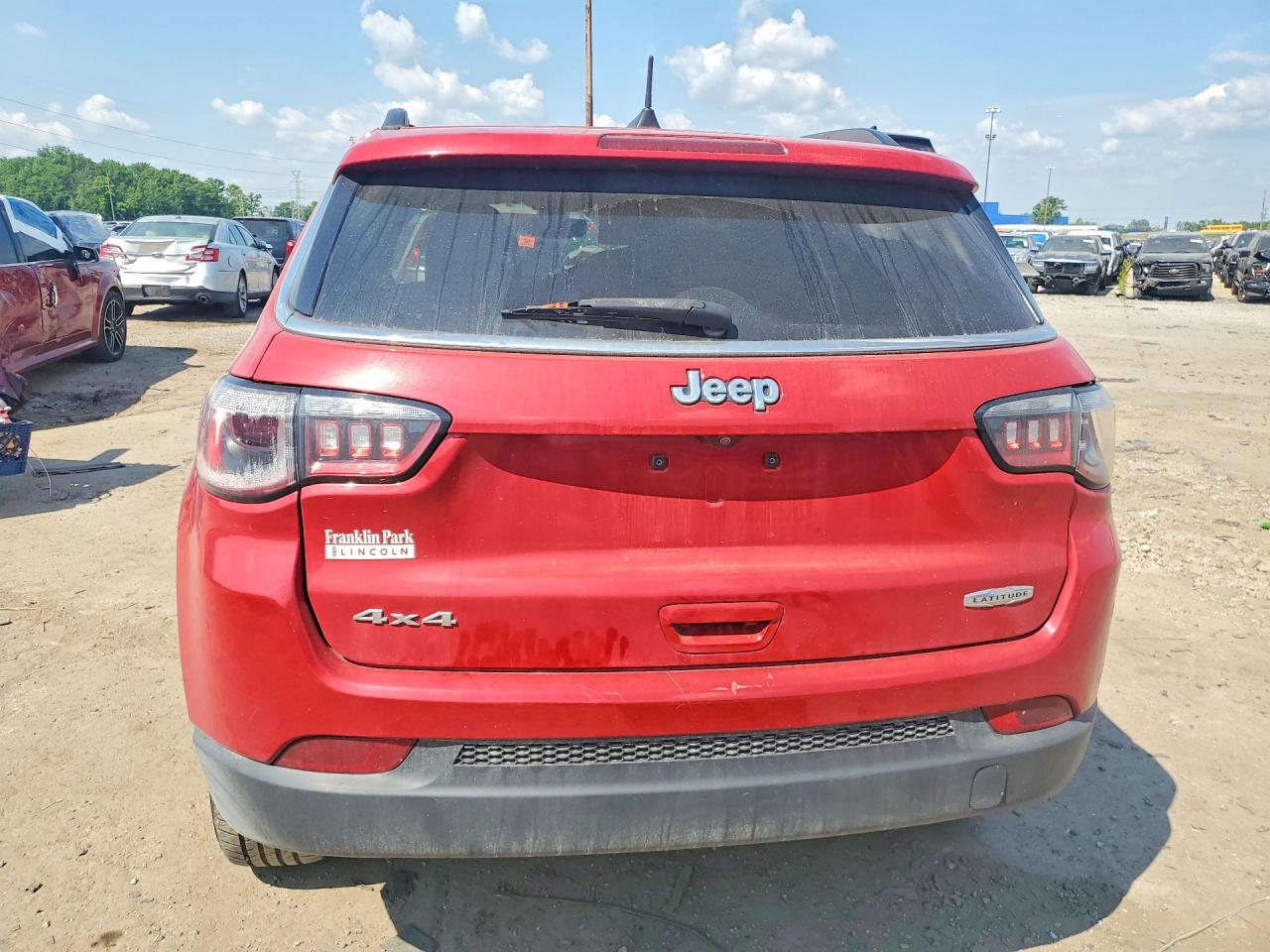 2018 Jeep Compass Latitude Red vin: 3C4NJDBB7JT366180