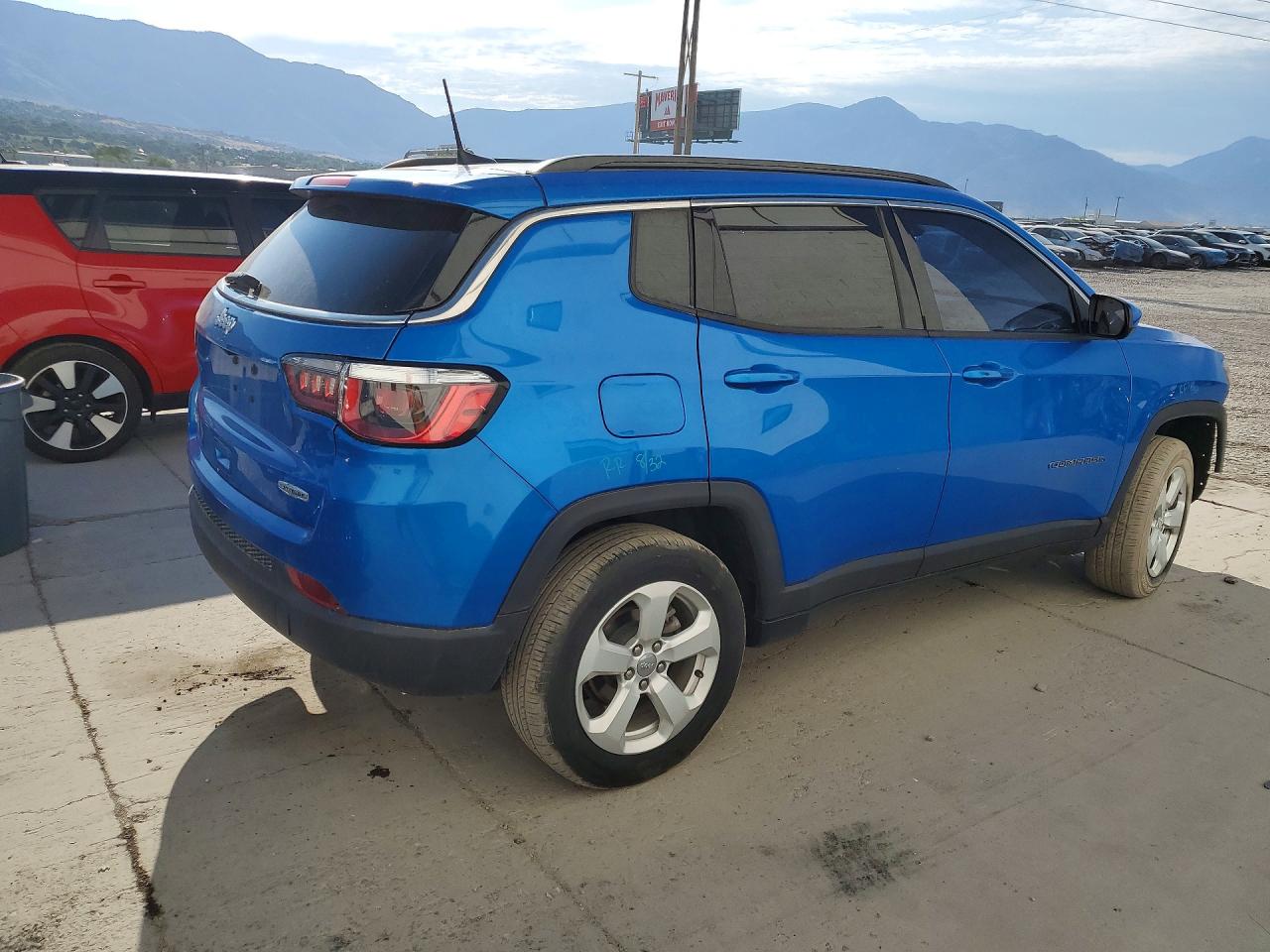 2019 Jeep Compass Latitude Синий vin: 3C4NJDBB7KT781419