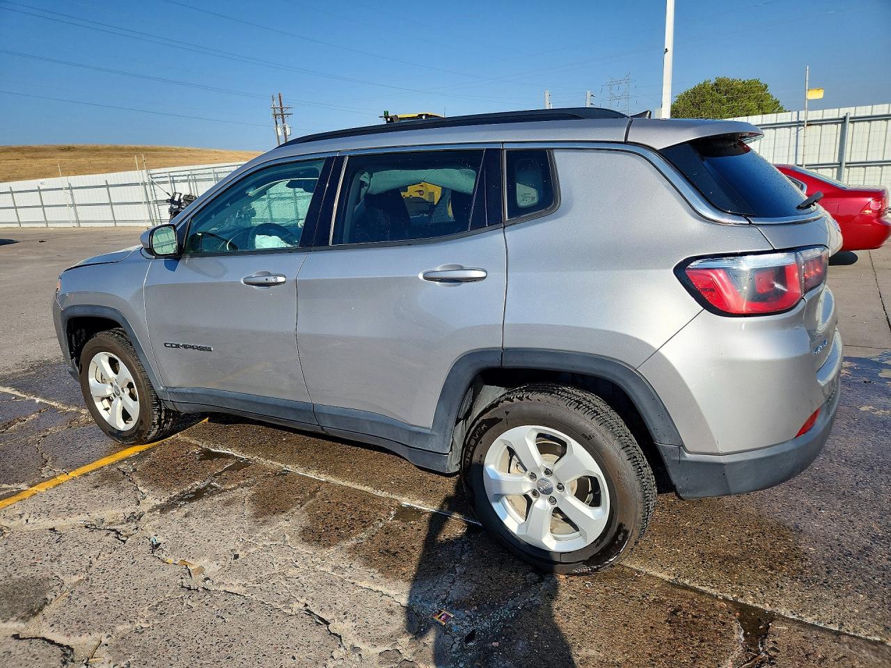 2019 Jeep Compass Latitude Silver vin: 3C4NJDBB7KT818310