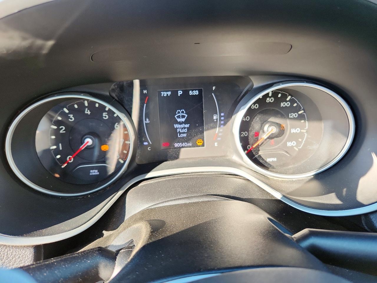 2019 Jeep Compass Latitude Silver vin: 3C4NJDBB7KT818310