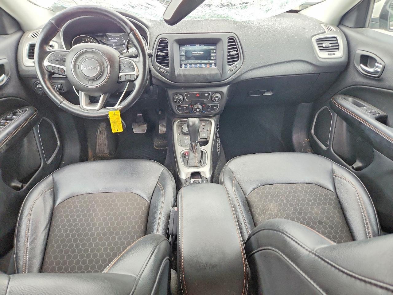 2020 Jeep Compass Latitude White vin: 3C4NJDBB7LT148694