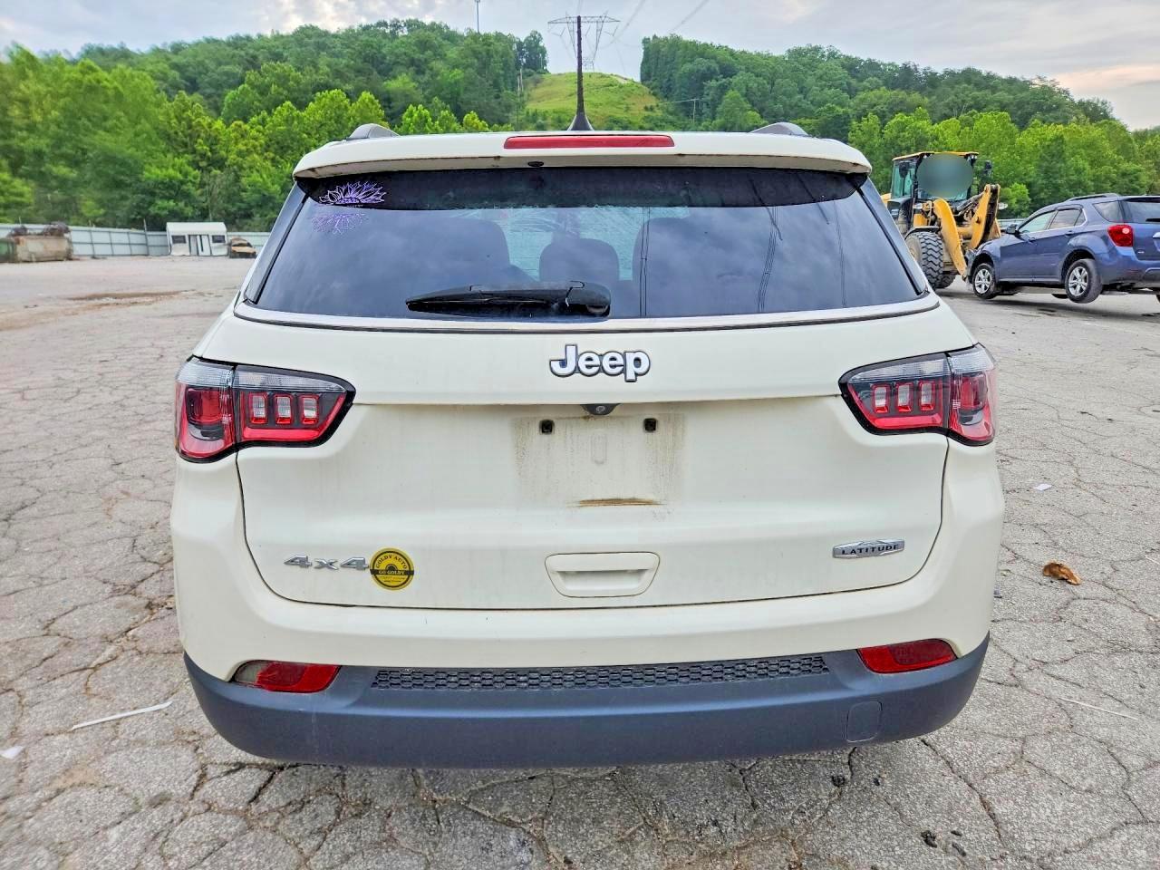 2020 Jeep Compass Latitude White vin: 3C4NJDBB7LT148694