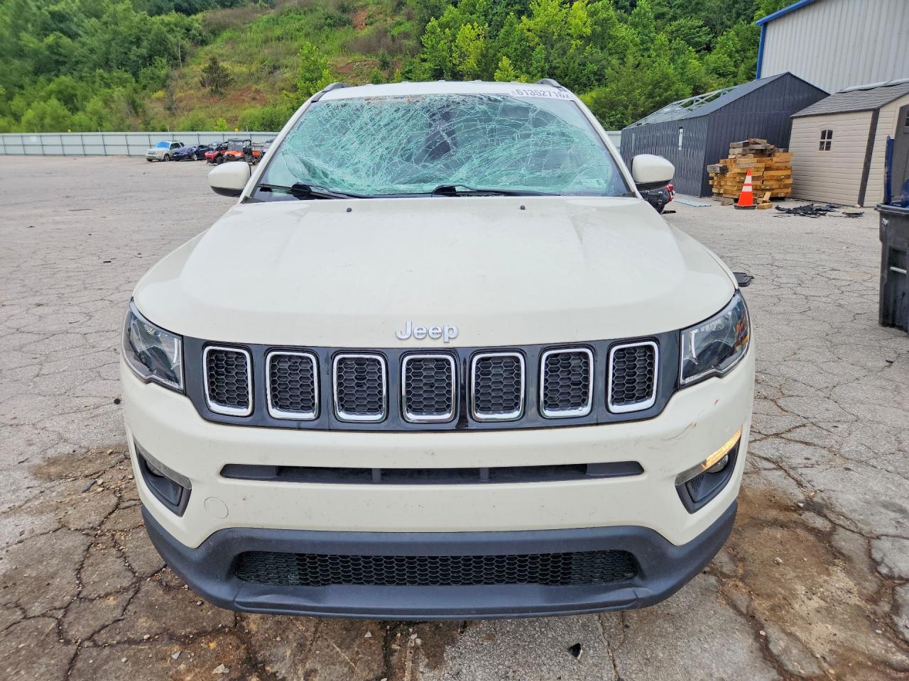 2020 Jeep Compass Latitude White vin: 3C4NJDBB7LT148694