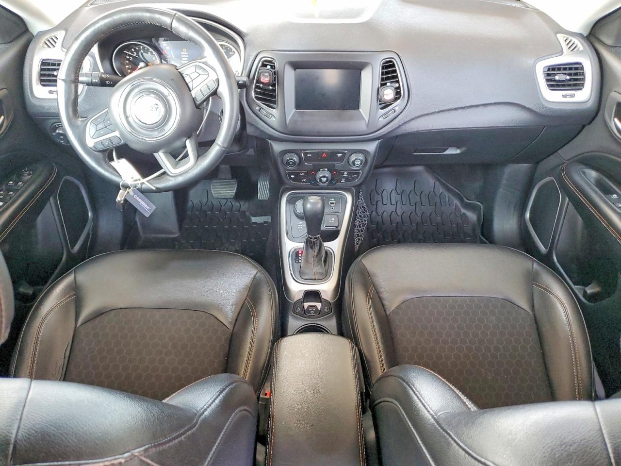 2018 Jeep Compass Latitude Blue vin: 3C4NJDBB8JT113871