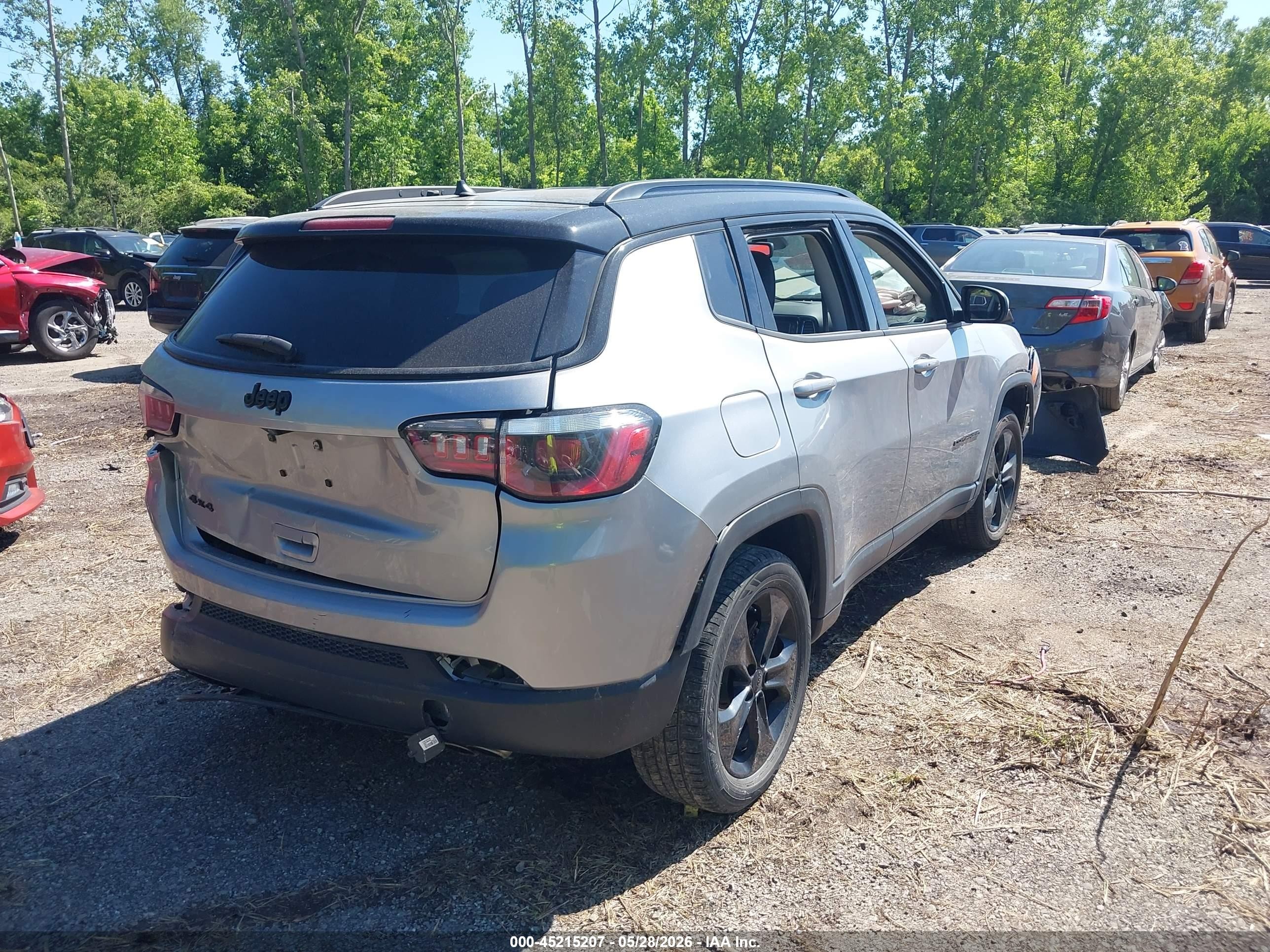 2018 Jeep Compass Altitude 4x4 Gray vin: 3C4NJDBB8JT313679