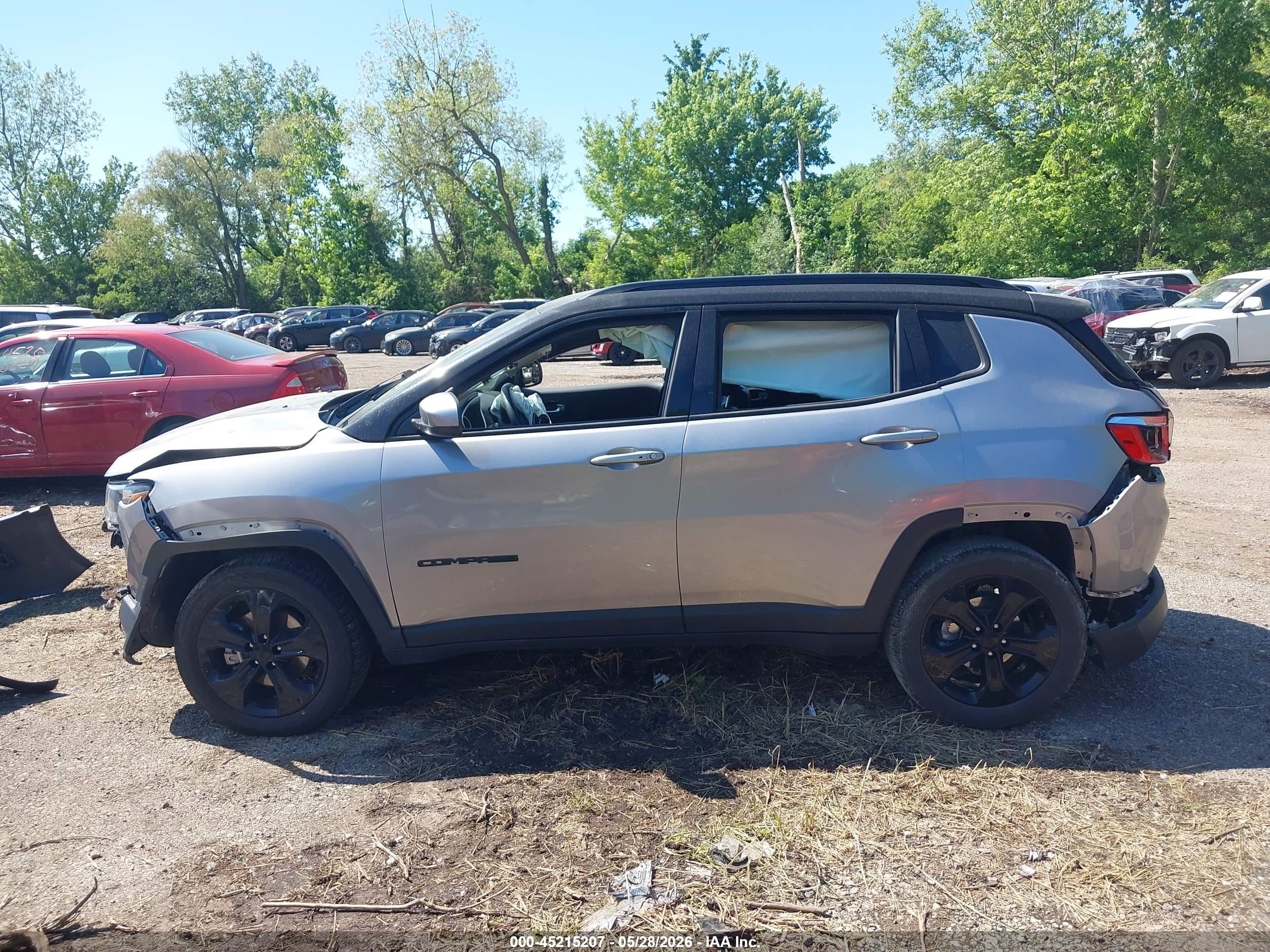 2018 Jeep Compass Altitude 4x4 Gray vin: 3C4NJDBB8JT313679