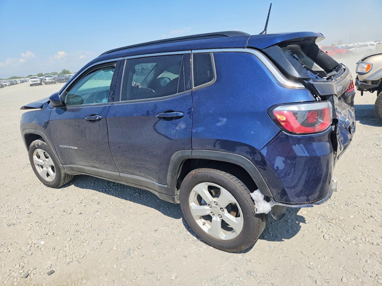 2018 Jeep Compass Latitude Blue vin: 3C4NJDBB8JT481449