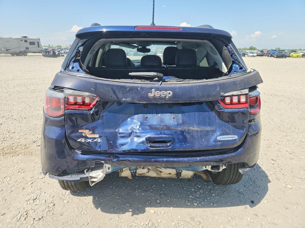 2018 Jeep Compass Latitude Blue vin: 3C4NJDBB8JT481449