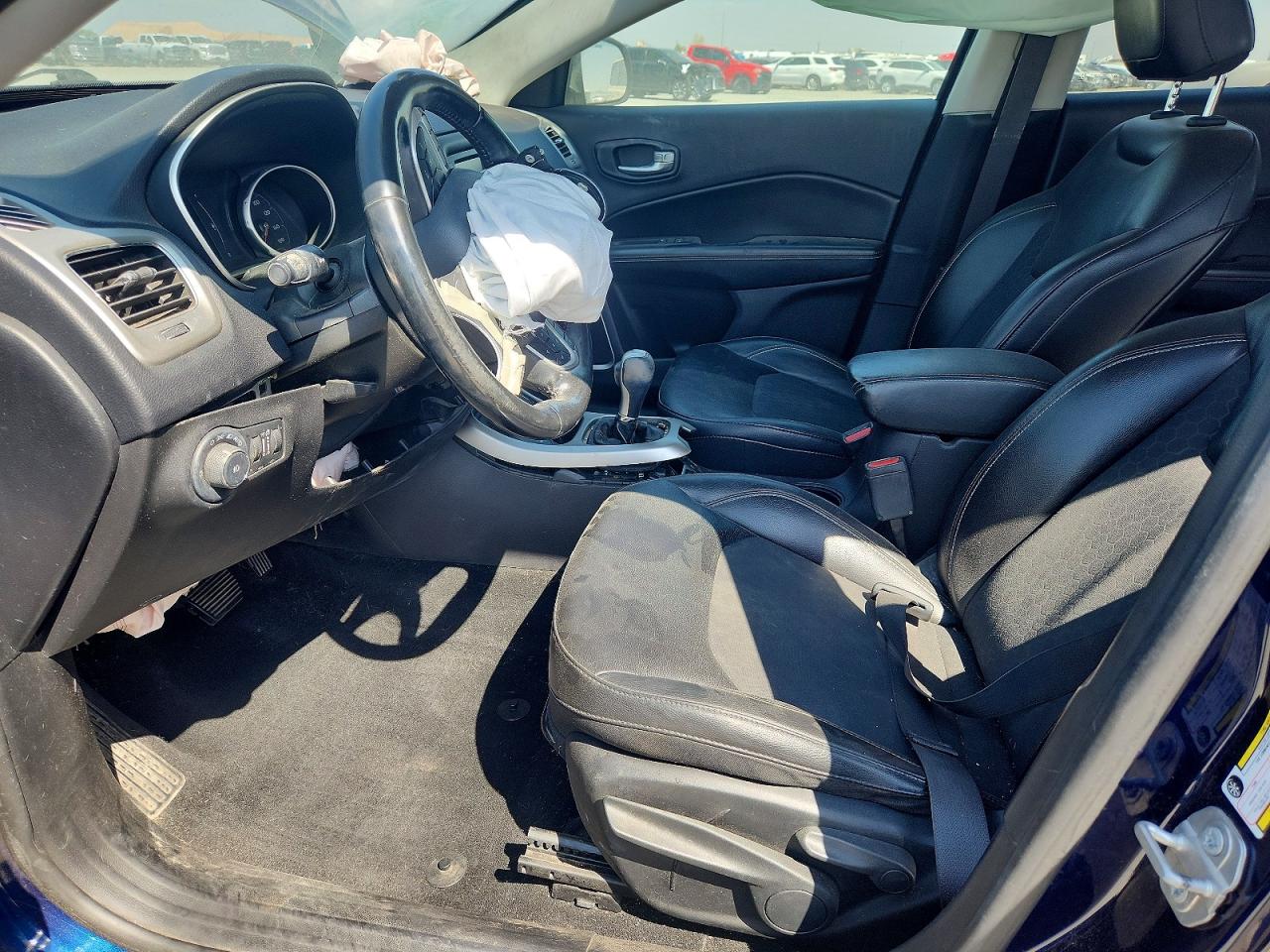 2018 Jeep Compass Latitude Blue vin: 3C4NJDBB8JT481449