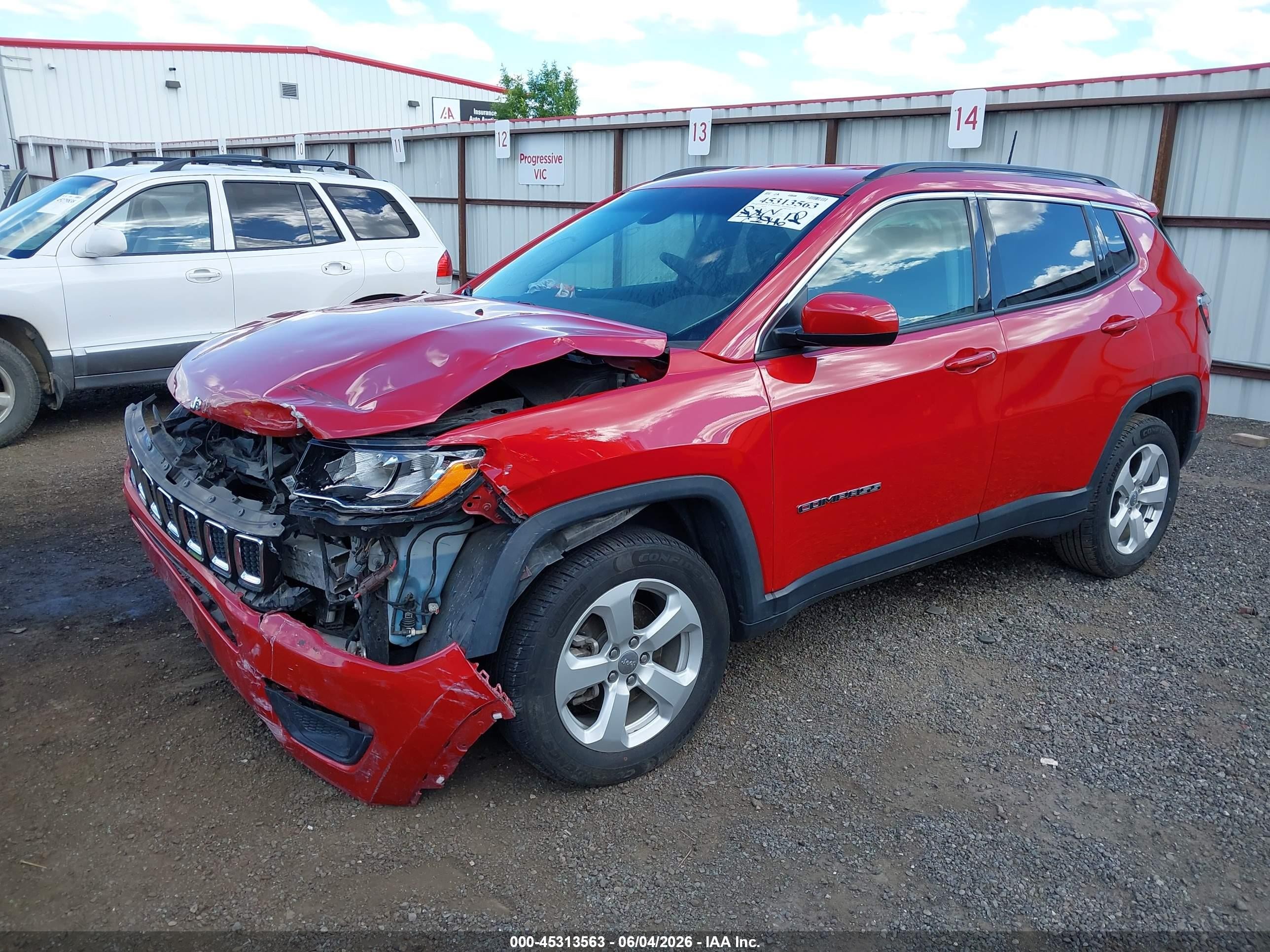 2019 Jeep Compass Latitude 4x4 Red vin: 3C4NJDBB9KT592772