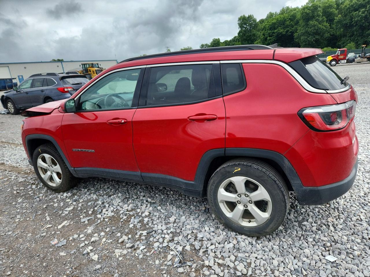 2019 Jeep Compass Latitude Red vin: 3C4NJDBB9KT741150