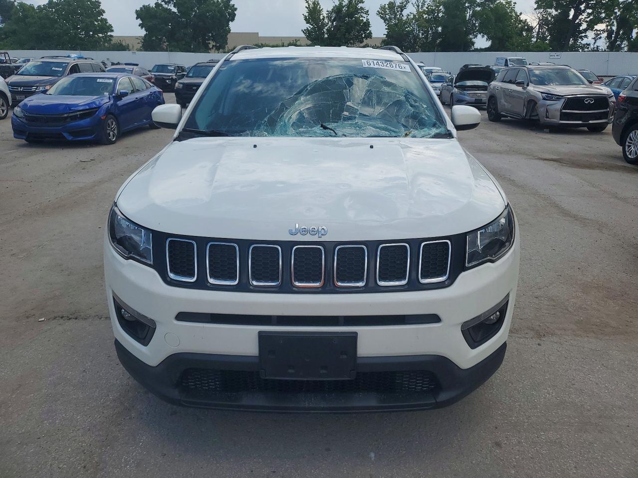 2020 Jeep Compass Latitude White vin: 3C4NJDBB9LT161558