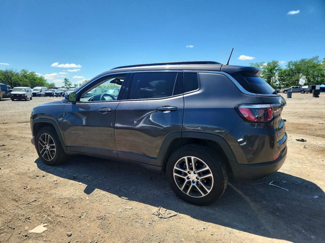 2017 Jeep Compass Latitude Серый vin: 3C4NJDBBXHT666175
