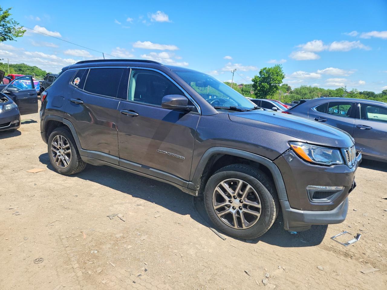 2017 Jeep Compass Latitude Серый vin: 3C4NJDBBXHT666175