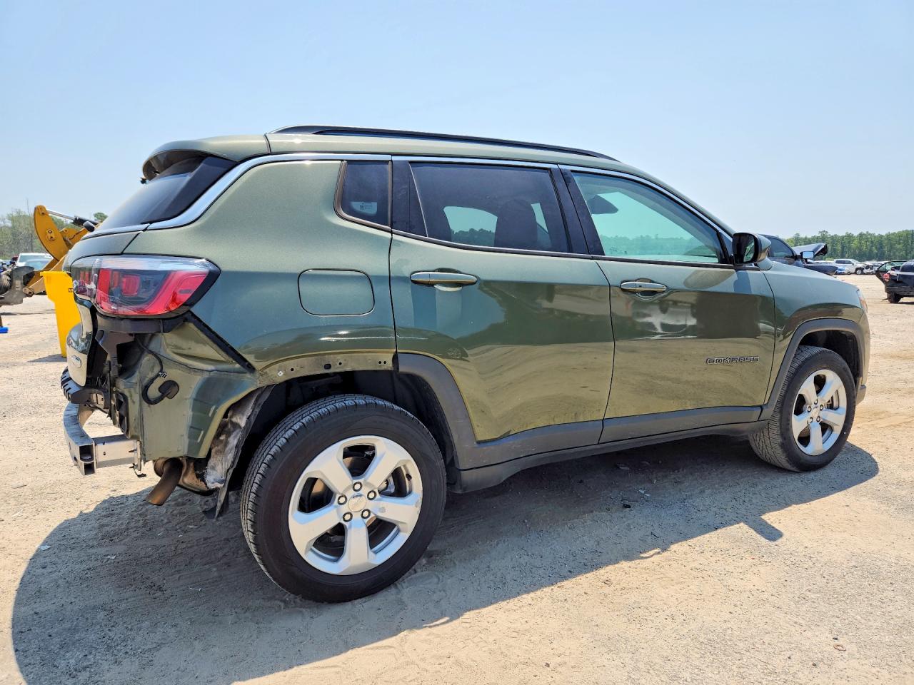 2020 Jeep Compass Latitude Green vin: 3C4NJDBBXLT217667