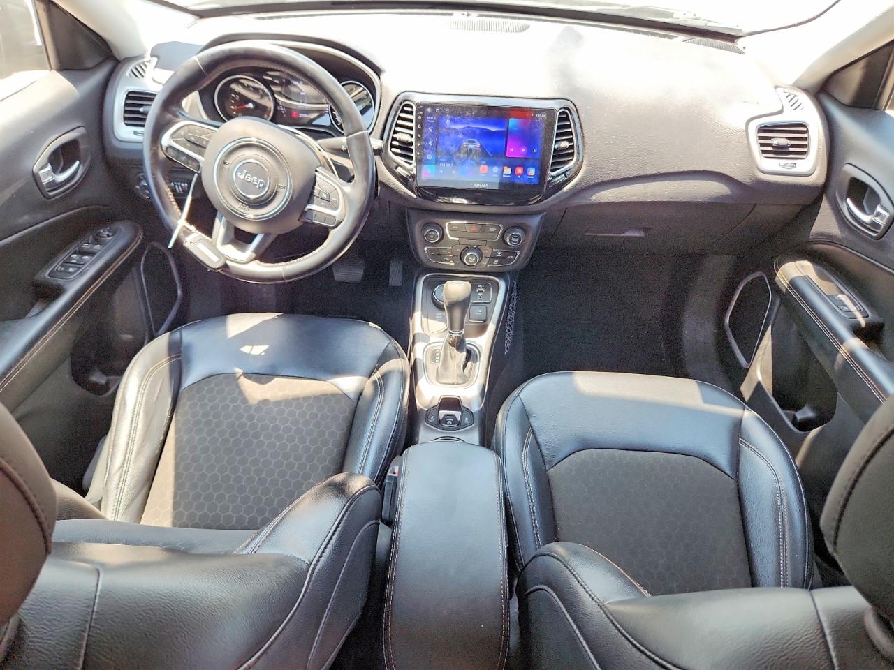 2020 Jeep Compass Latitude Green vin: 3C4NJDBBXLT217667