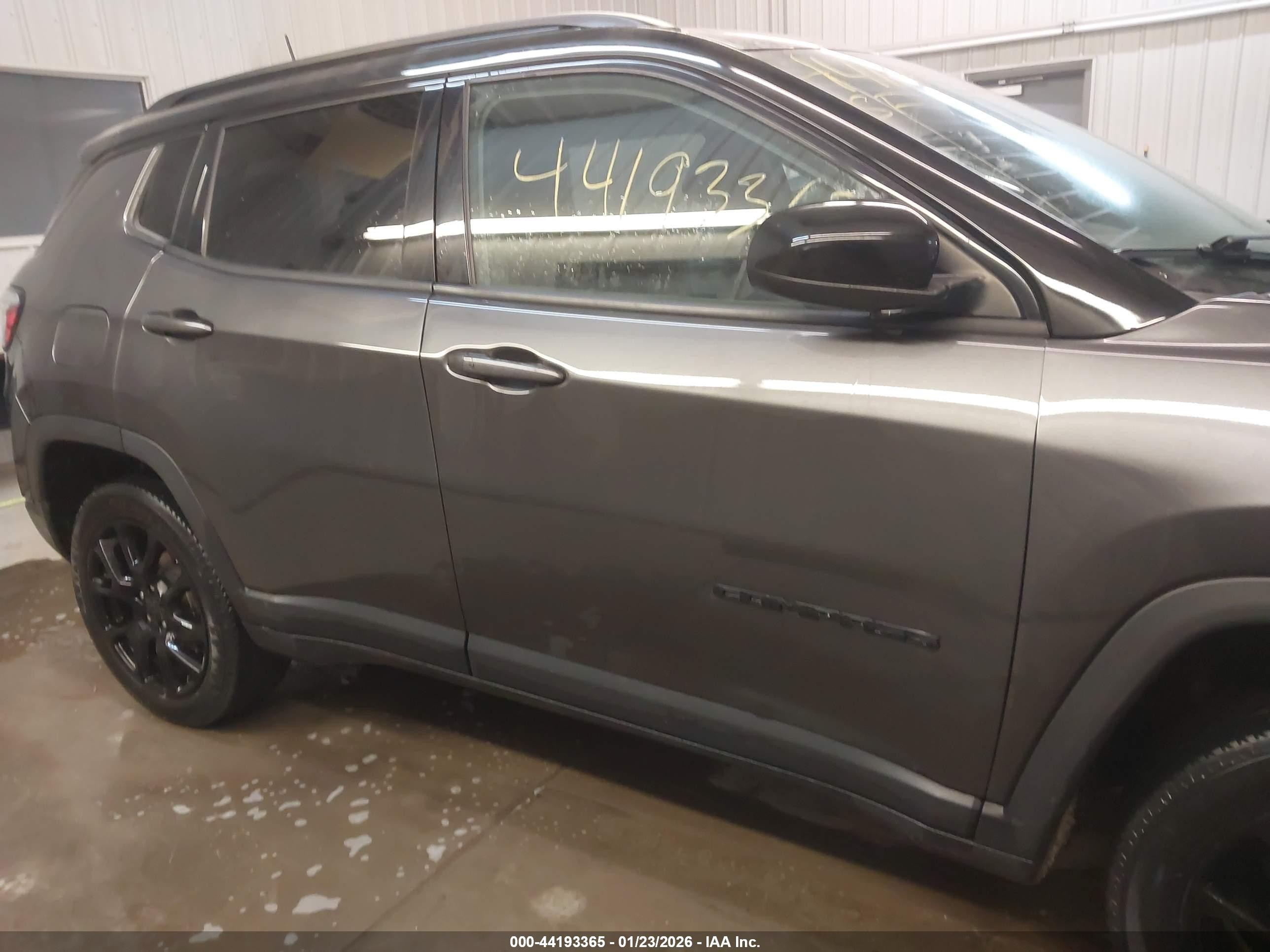 2022 Jeep Compass Altitude 4x4 Black vin: 3C4NJDBBXNT166951