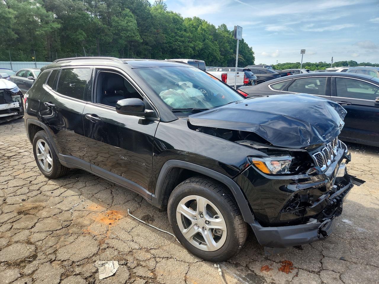 2024 Jeep Compass Latitude Black vin: 3C4NJDBN0RT586041