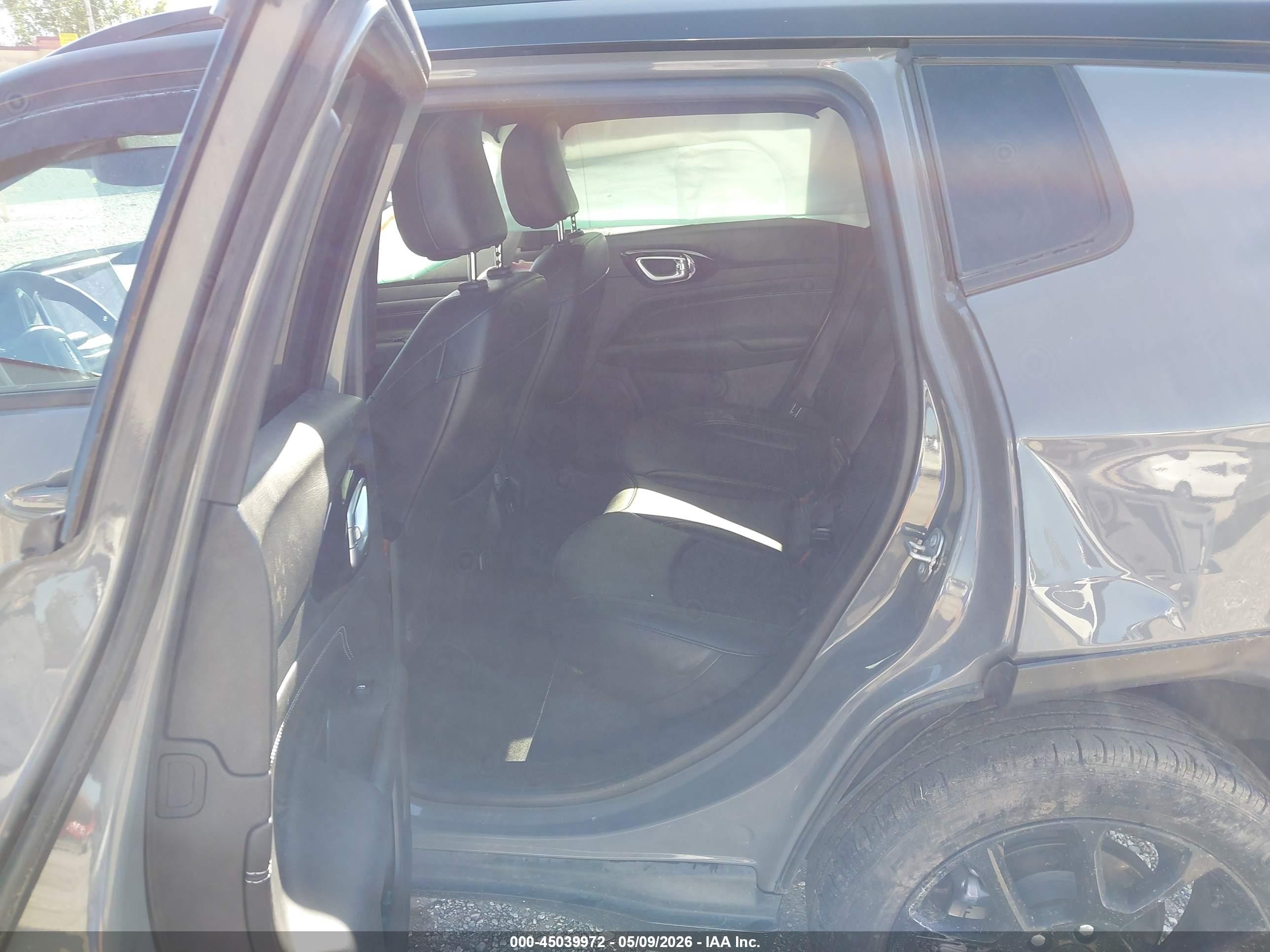 2024 Jeep Compass Latitude 4x4 Серый vin: 3C4NJDBN0RT599890