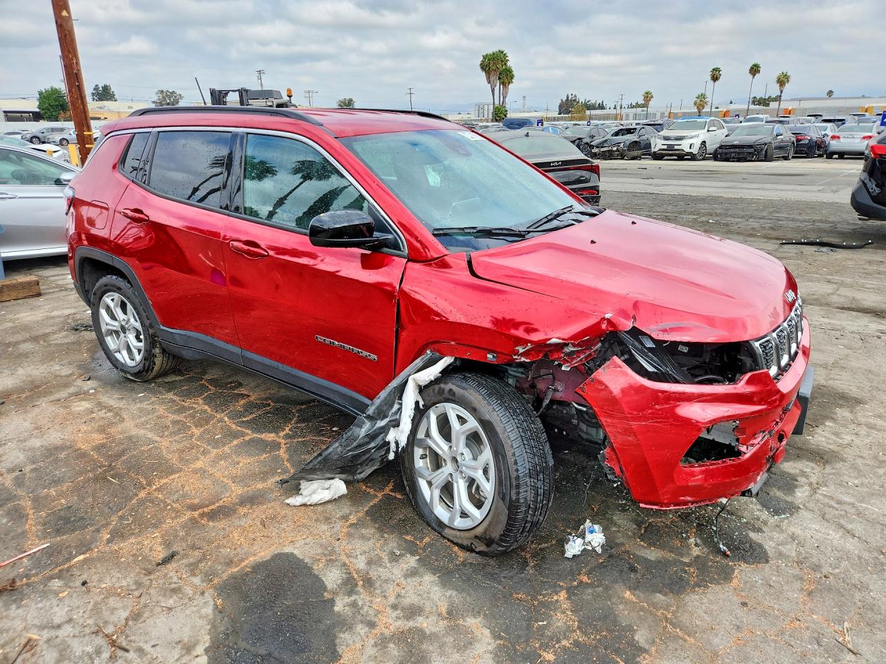 2025 Jeep Compass Latitude Red vin: 3C4NJDBN0ST619254