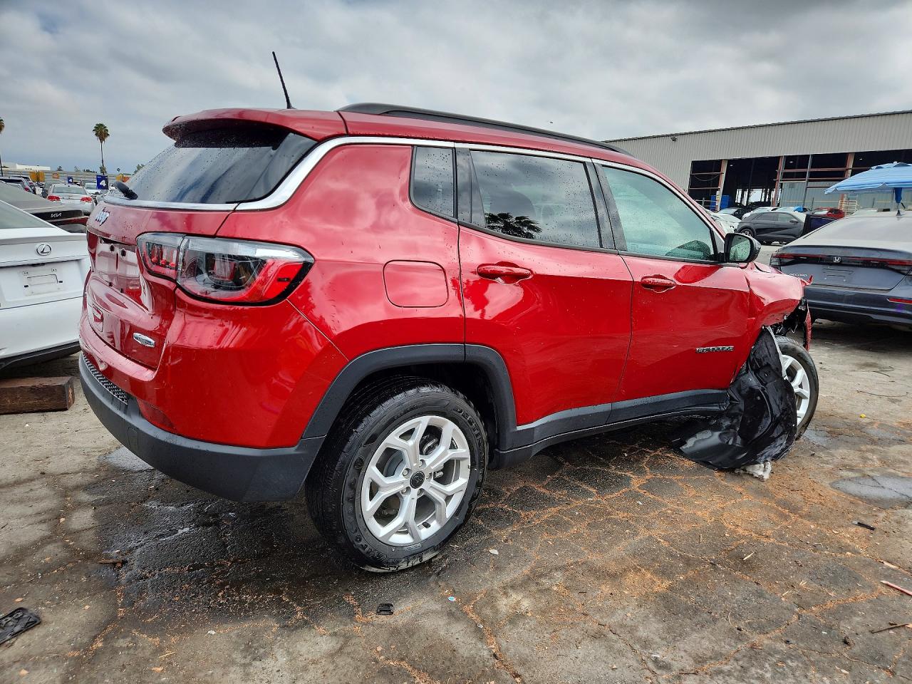 2025 Jeep Compass Latitude Red vin: 3C4NJDBN0ST619254