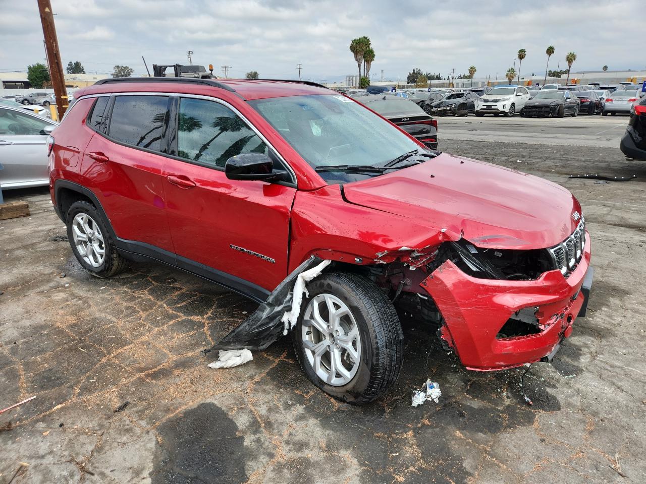 2025 Jeep Compass Latitude Red vin: 3C4NJDBN0ST619254 Damage: Right Head Lamp, Broken, Replacement Required