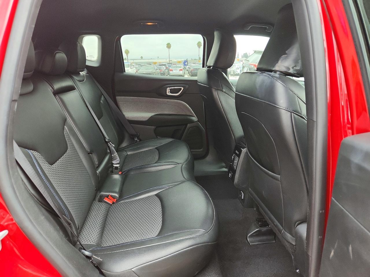 2025 Jeep Compass Latitude Red vin: 3C4NJDBN0ST619254