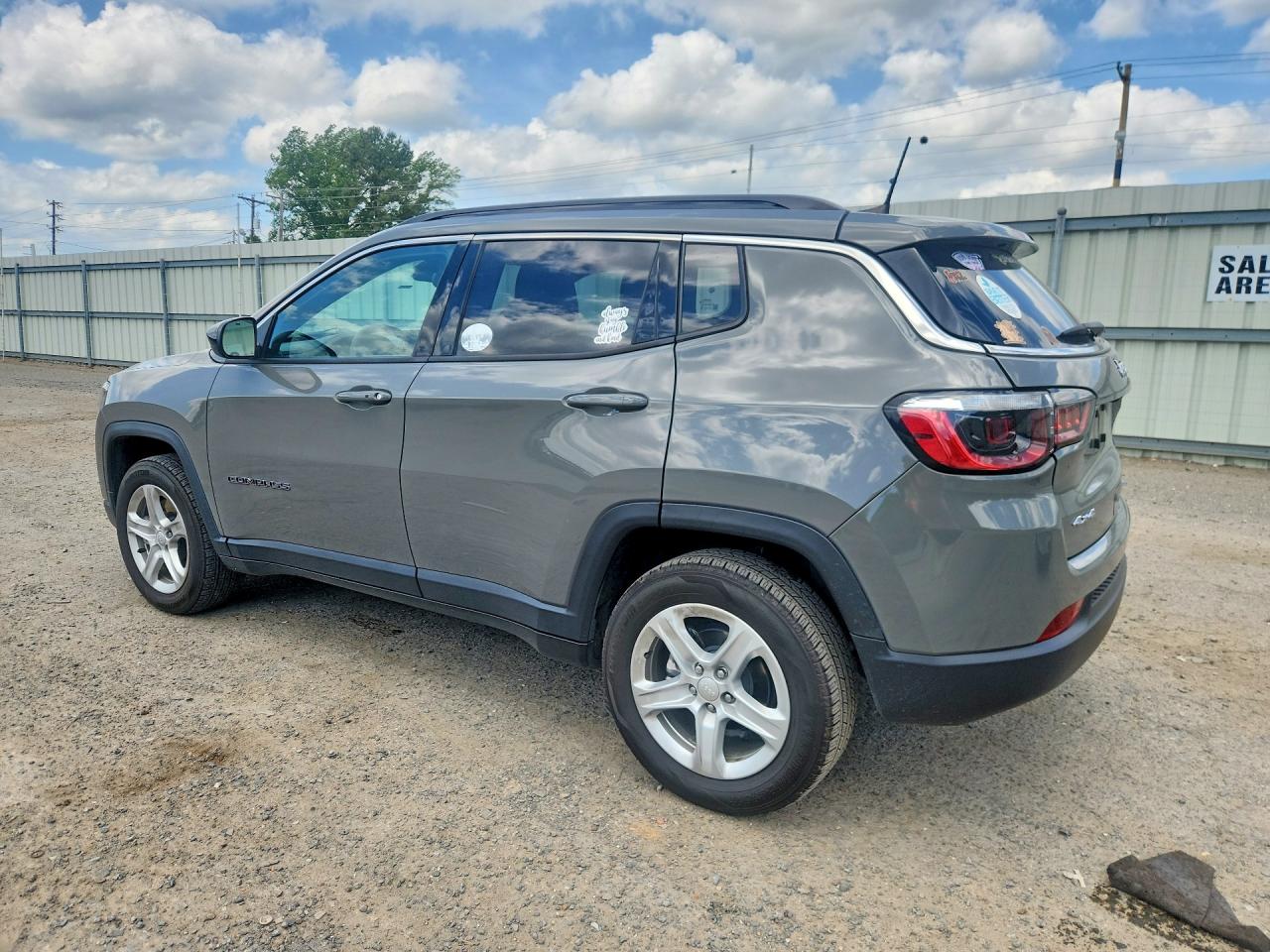 2023 Jeep Compass Latitude Серый vin: 3C4NJDBN1PT526928