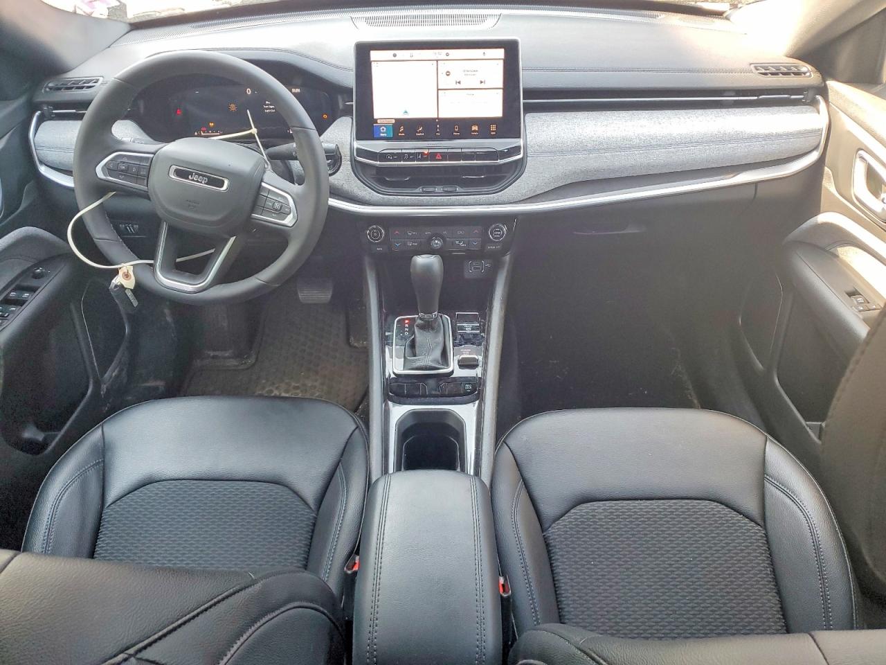2025 Jeep Compass Latitude Red vin: 3C4NJDBN1ST606707