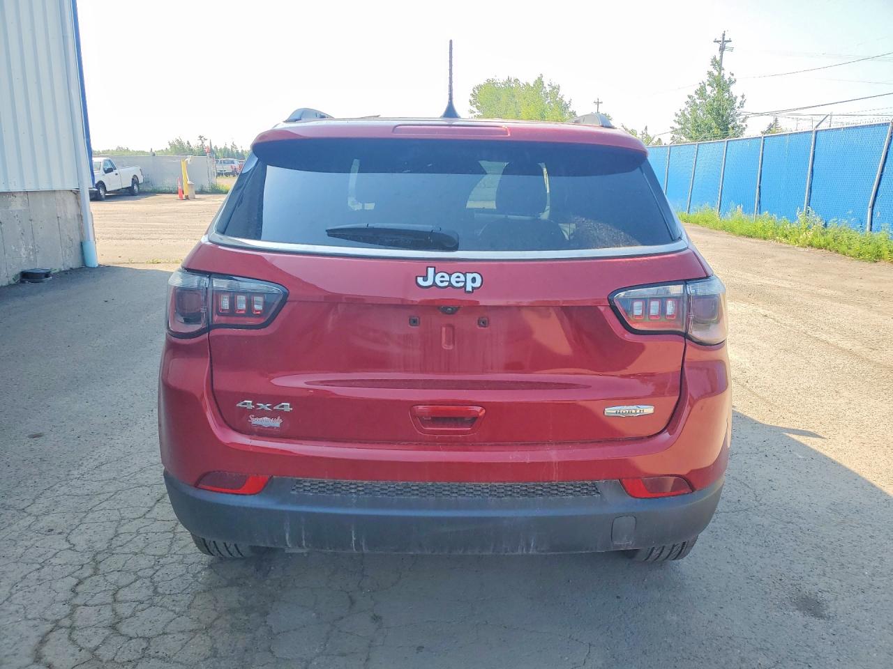 2025 Jeep Compass Latitude Red vin: 3C4NJDBN1ST606707