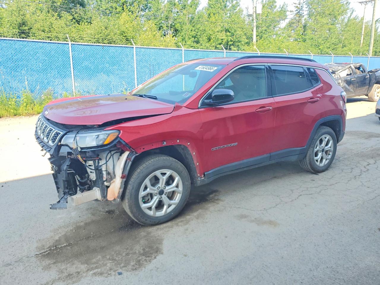 2025 Jeep Compass Latitude Red vin: 3C4NJDBN1ST606707