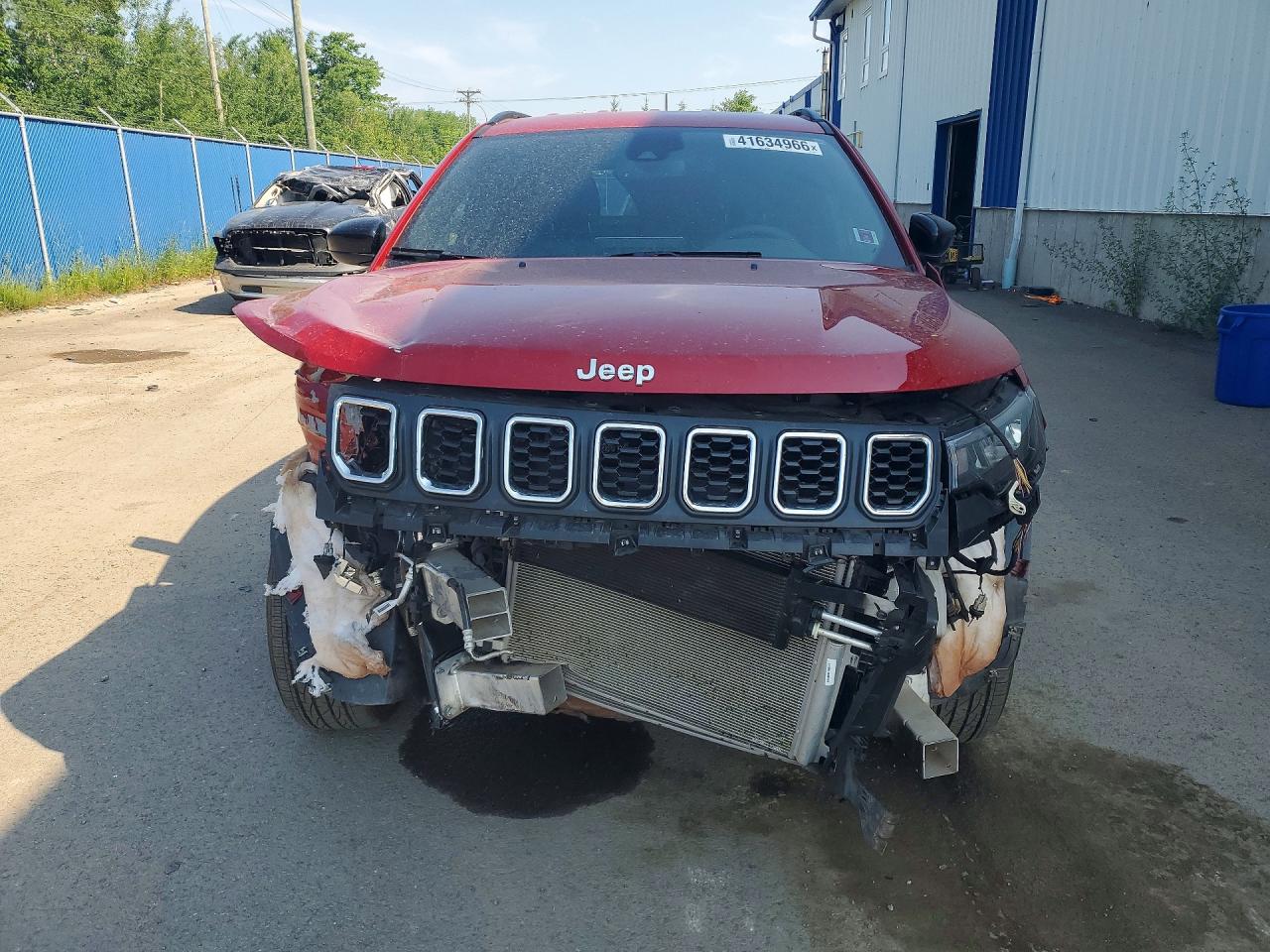 2025 Jeep Compass Latitude Red vin: 3C4NJDBN1ST606707