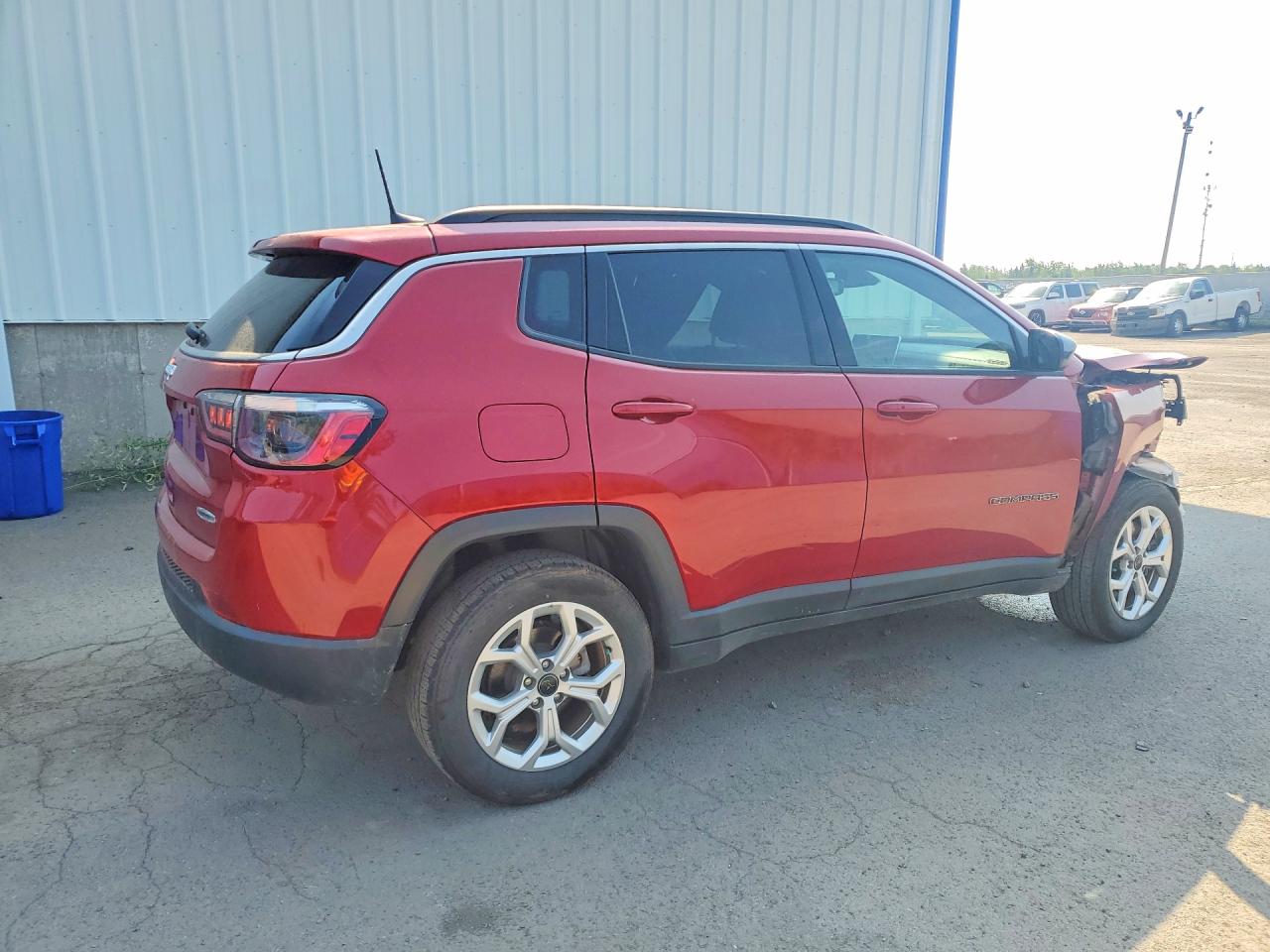 2025 Jeep Compass Latitude Red vin: 3C4NJDBN1ST606707